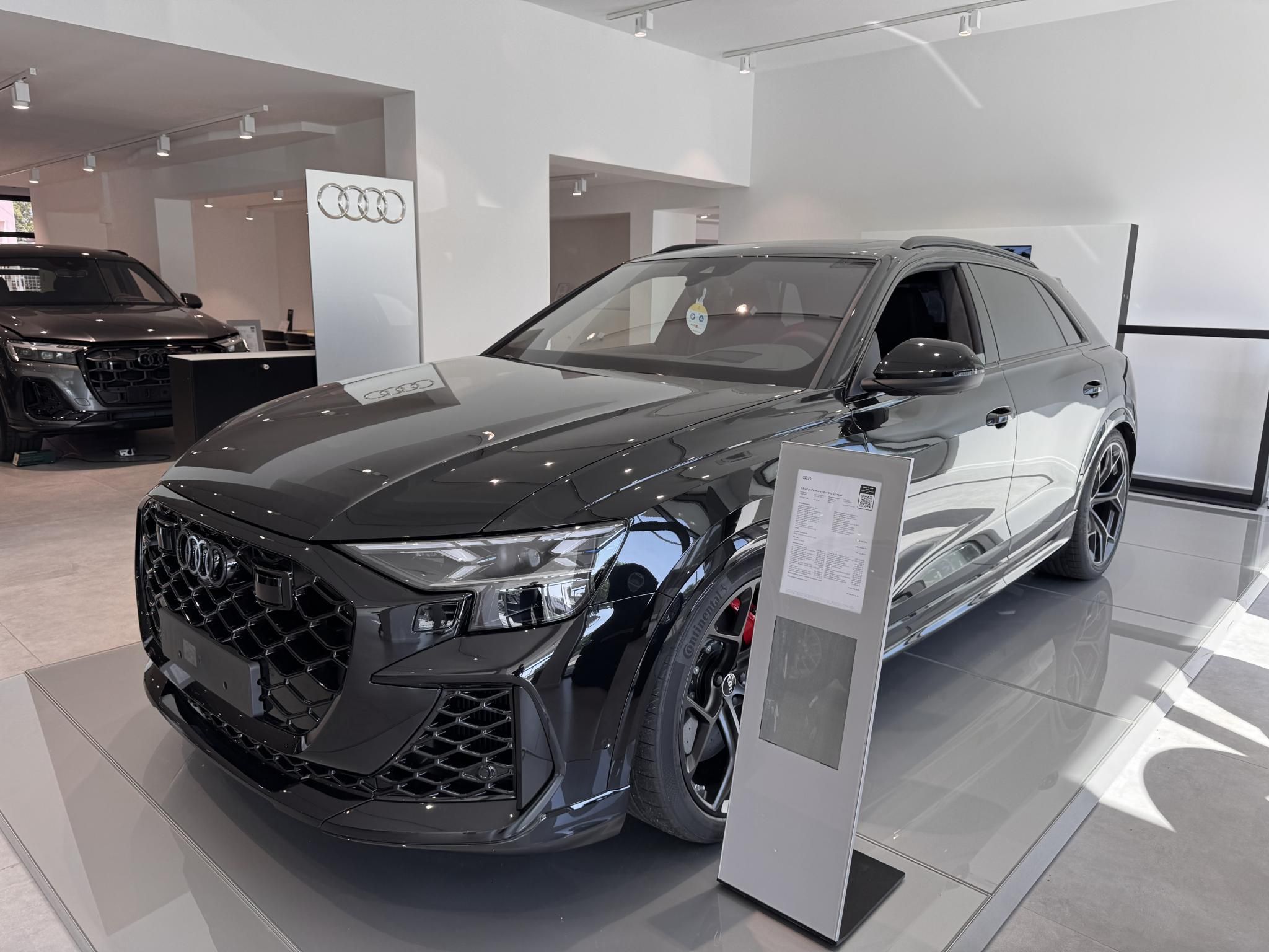 AUDI RS Q8 RSQ8 TFSI quattro Tiptronic ic