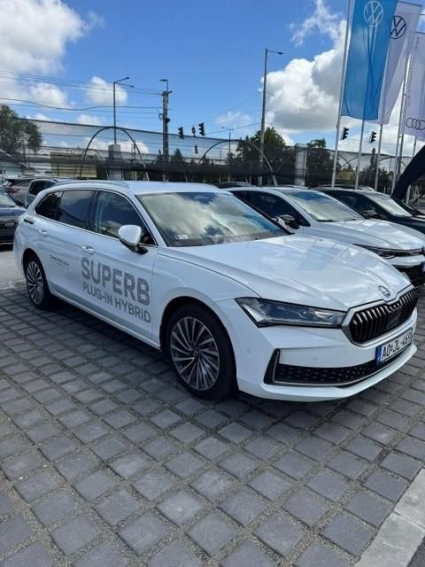 SKODA SUPERB Combi 1.5 TSI L&K PHEV DSG
