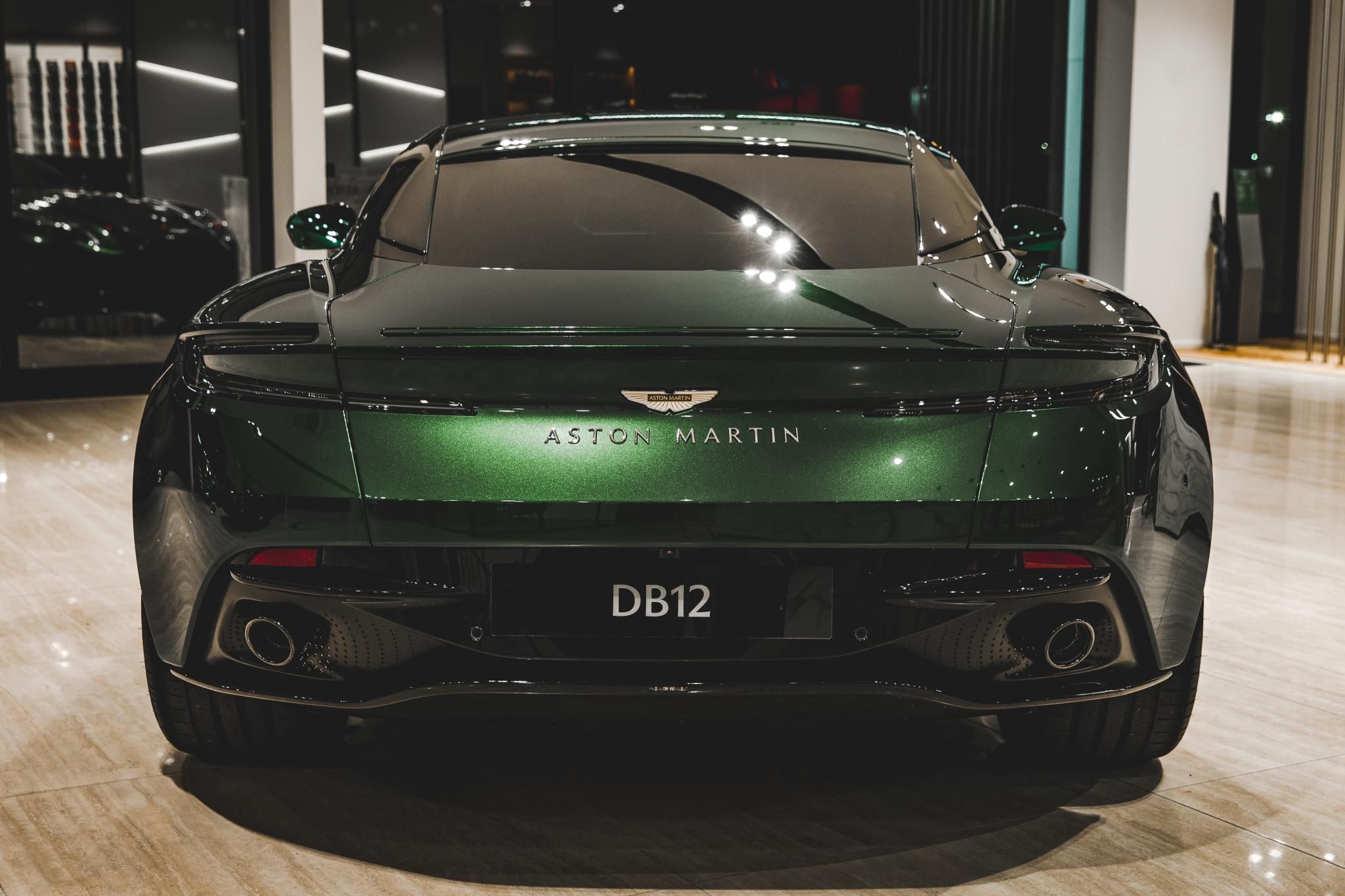 ASTON MARTIN DB12 4.0 V8. (Automata) - 3. kép