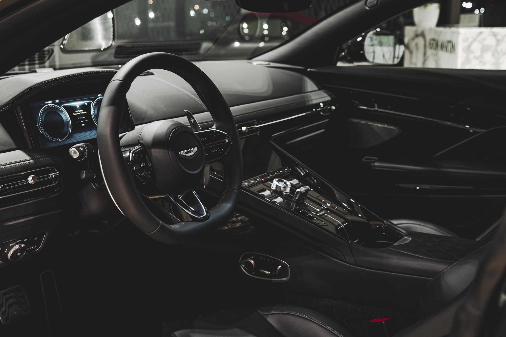 ASTON MARTIN DB12 4.0 V8. (Automata) - 9. kép