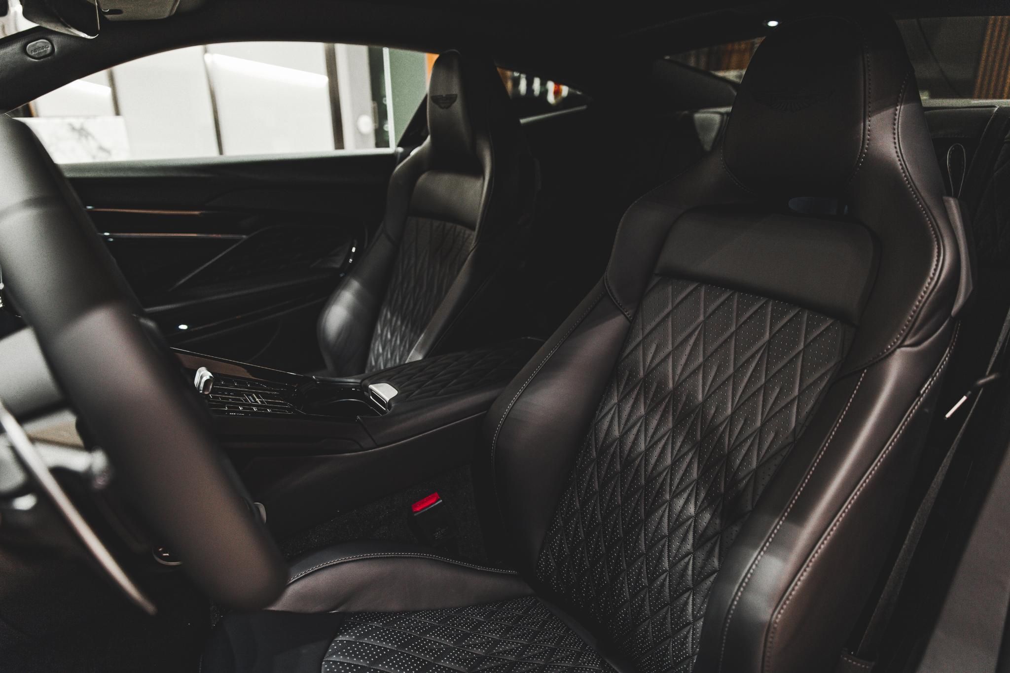 ASTON MARTIN DB12 4.0 V8. (Automata) - 10. kép