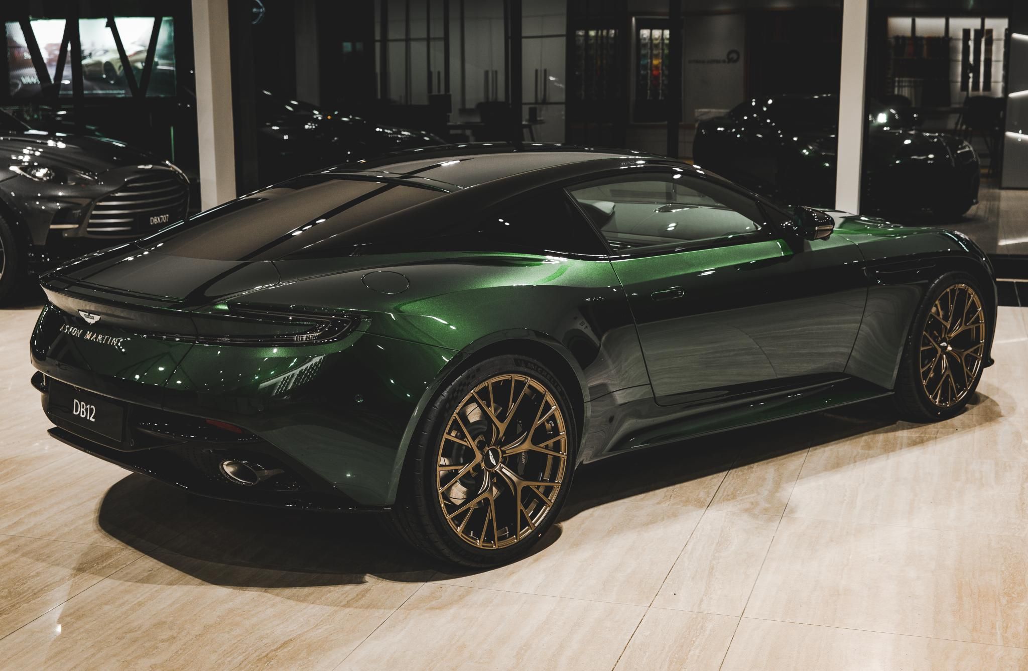 ASTON MARTIN DB12 4.0 V8. (Automata) - 4. kép