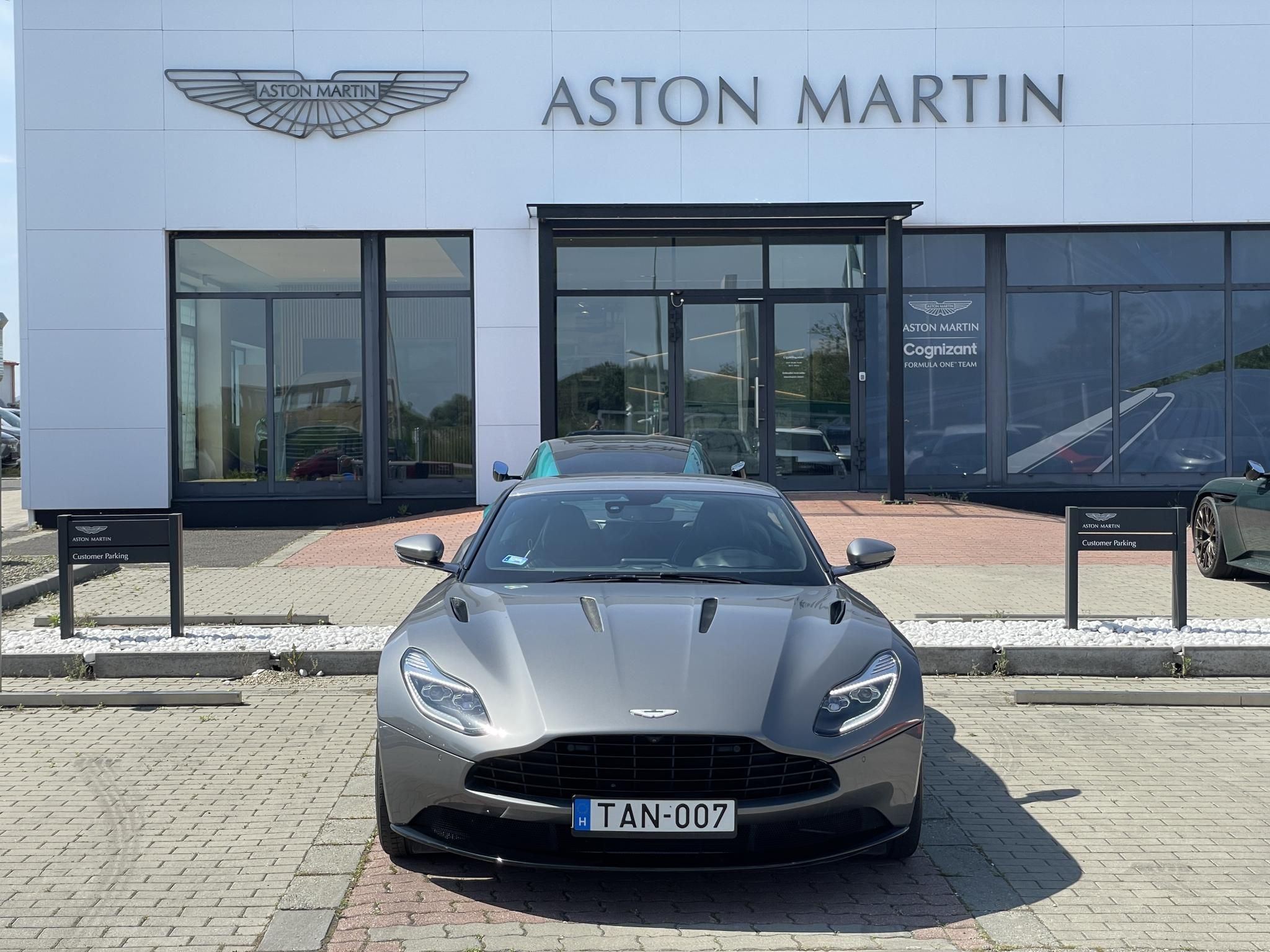 ASTON MARTIN DB11 Coupe 5.2 V12 BiTurbo - 2. kép