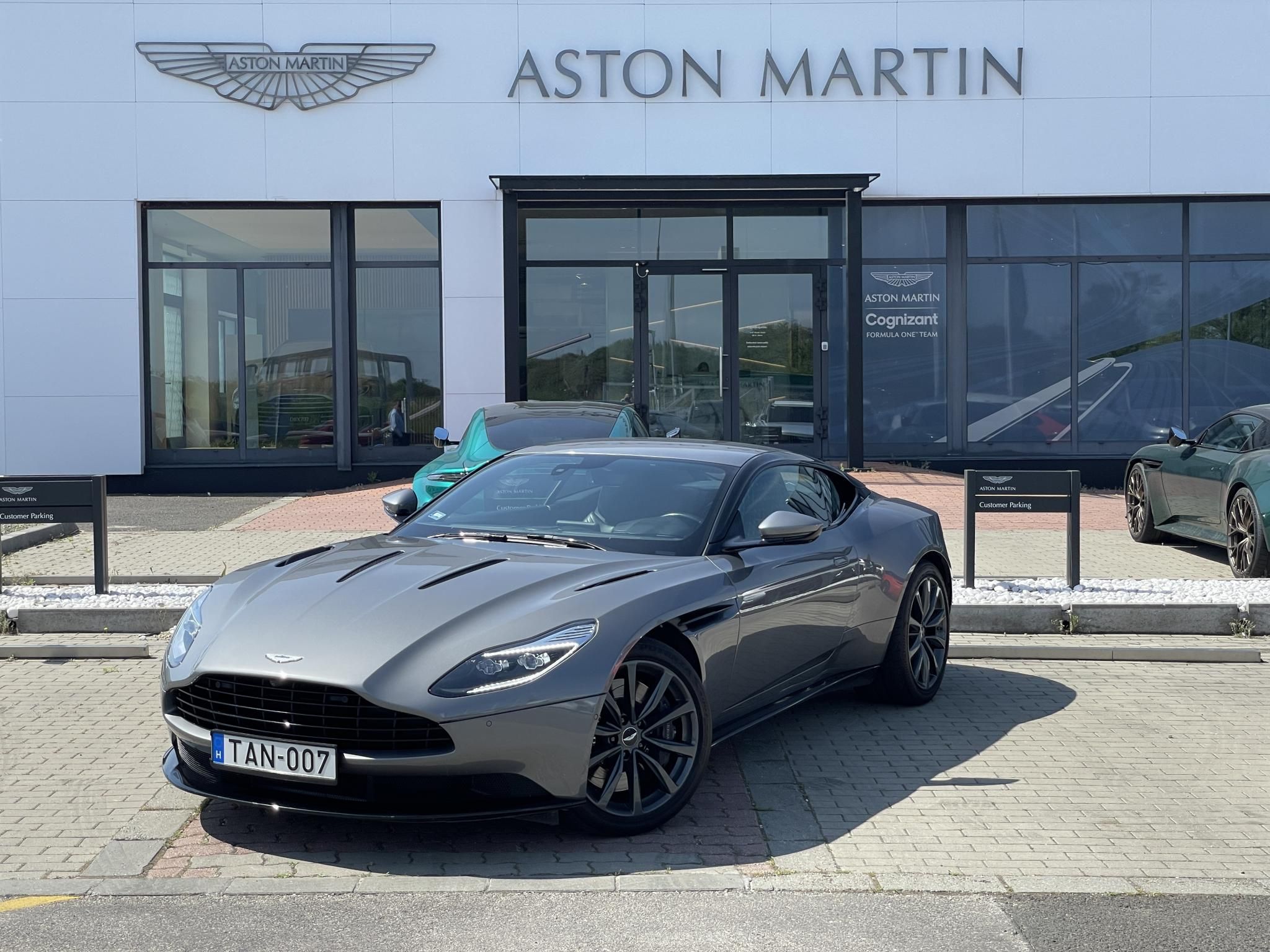 ASTON MARTIN DB11 Coupe 5.2 V12 BiTurbo - 3. kép