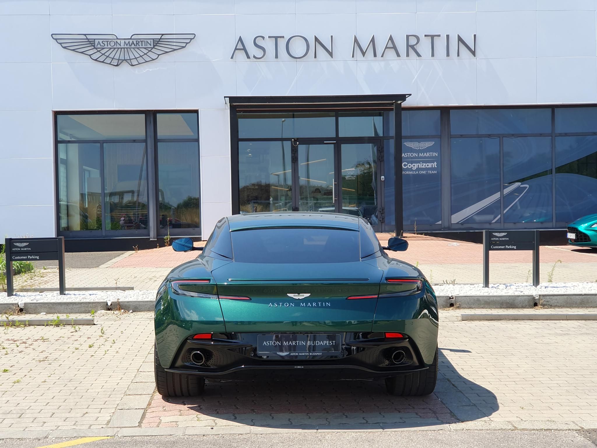 ASTON MARTIN DB12 4.0 V8. (Automata) - 3. kép