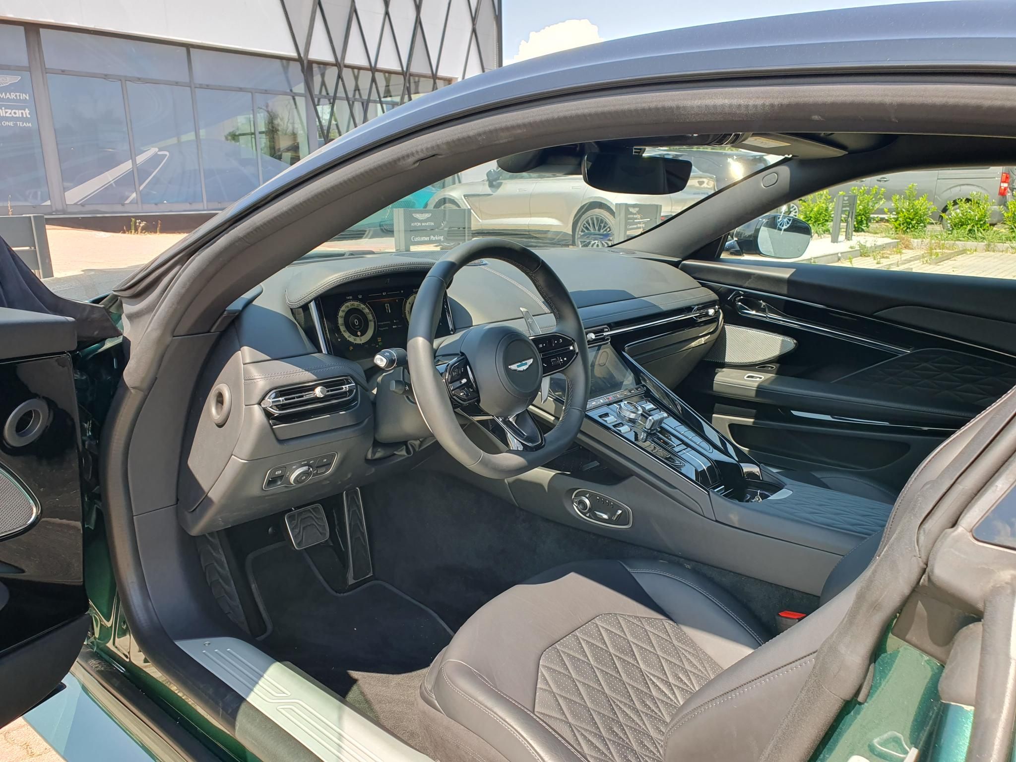 ASTON MARTIN DB12 4.0 V8. (Automata) - 8. kép