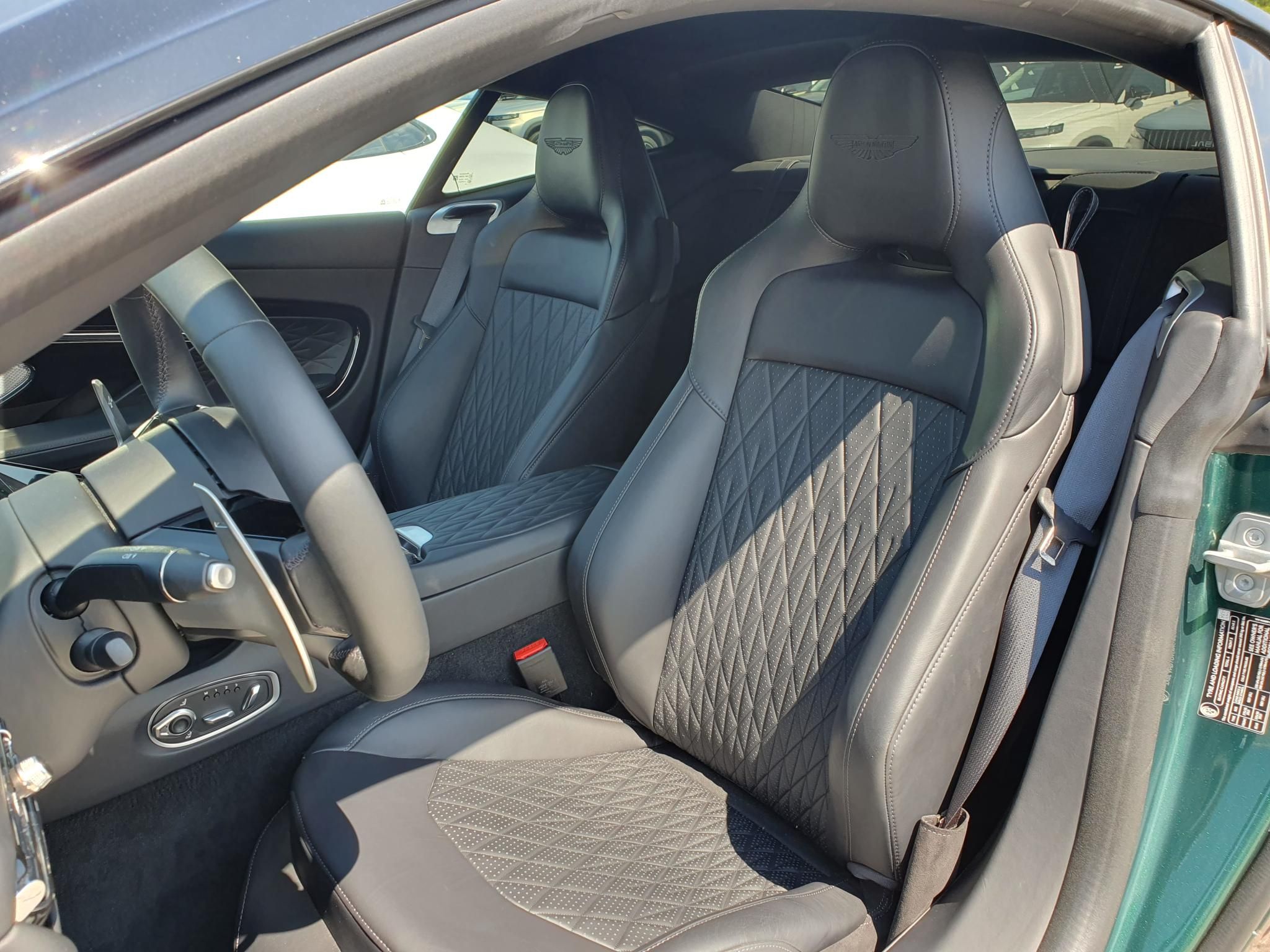 ASTON MARTIN DB12 4.0 V8. (Automata) - 9. kép