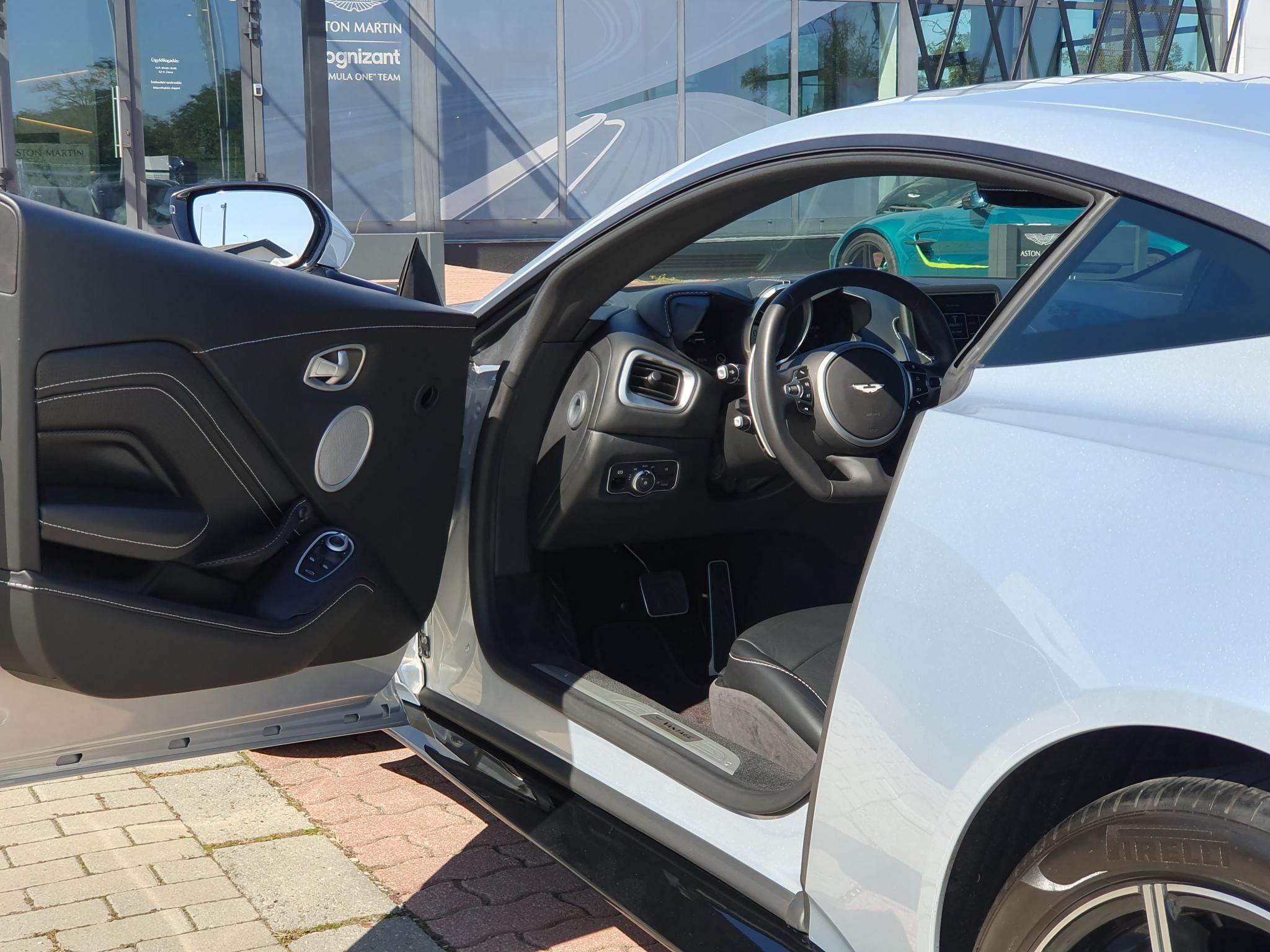 ASTON MARTIN VANTAGE 4.0 V8. (Automata) - 9. kép