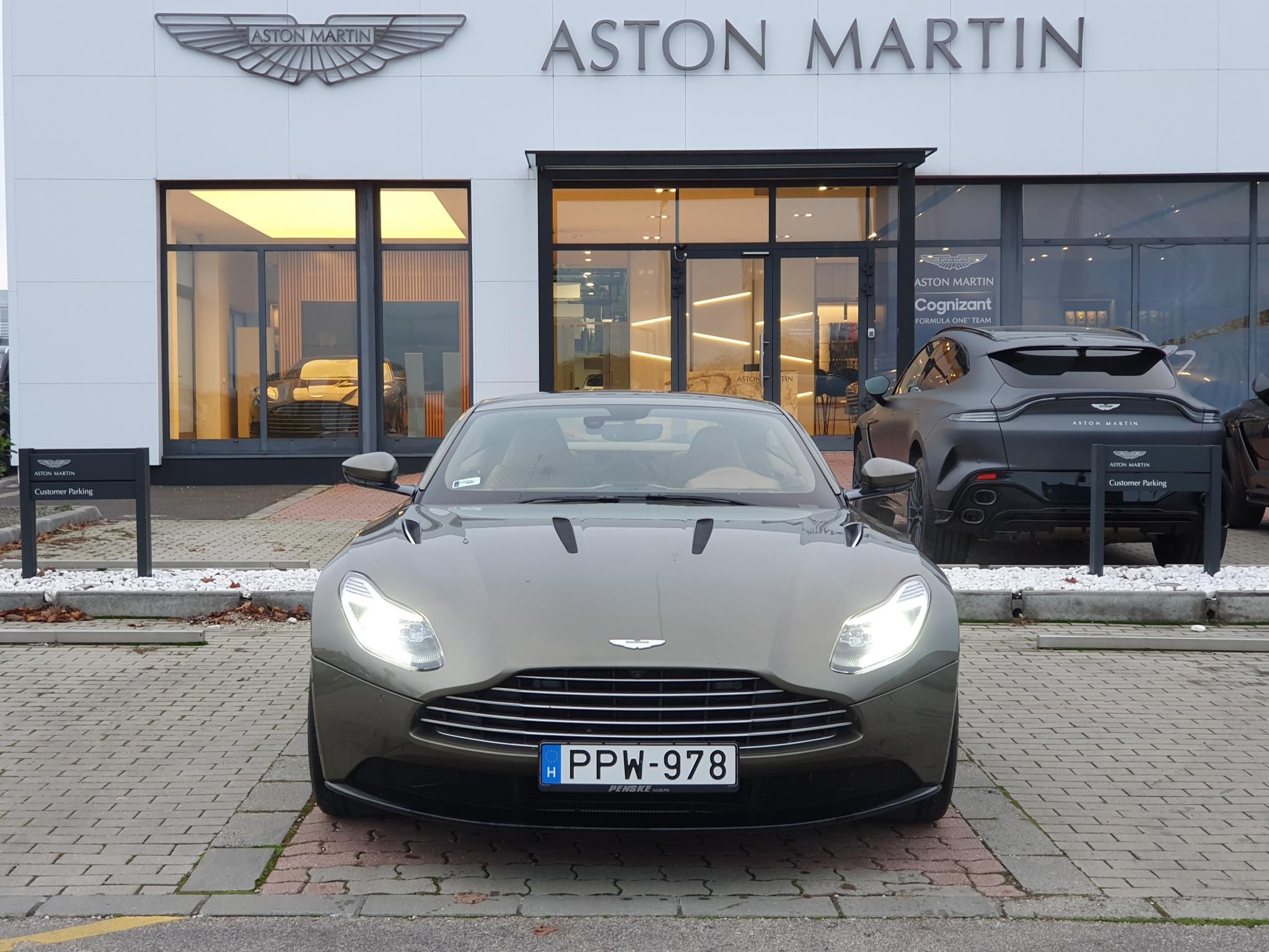 ASTON MARTIN DB11 5.2 V12 Coupe - 2. kép