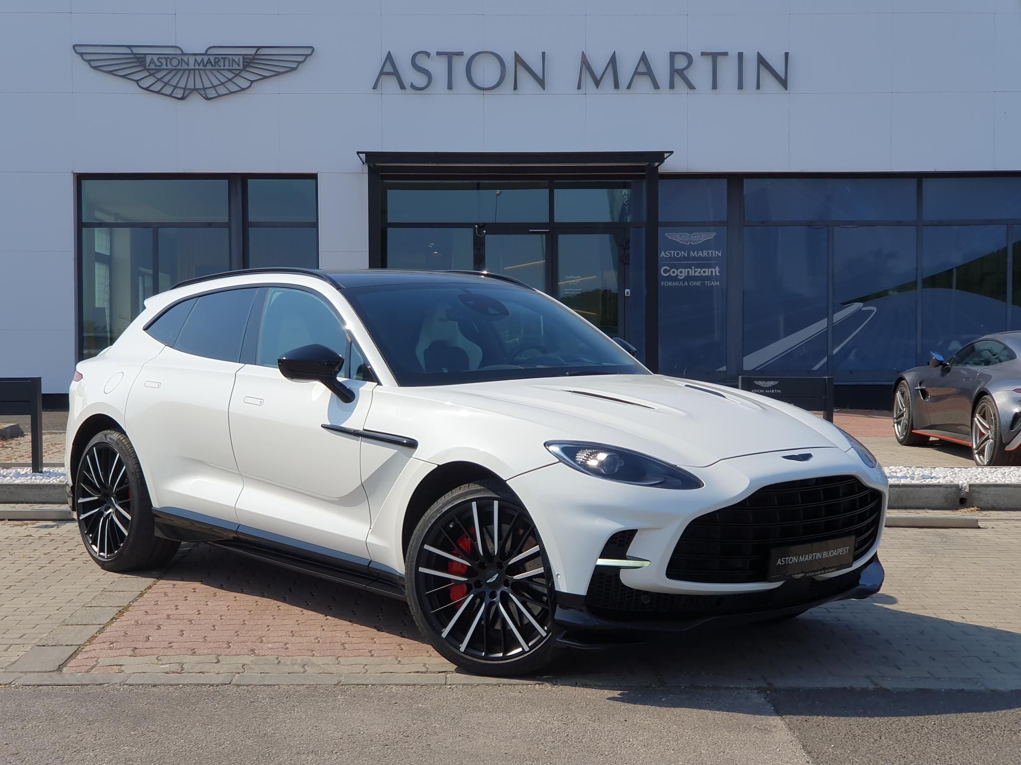 ASTON MARTIN DBX DBX707 4.0 V8. (Automata) - 1. kép