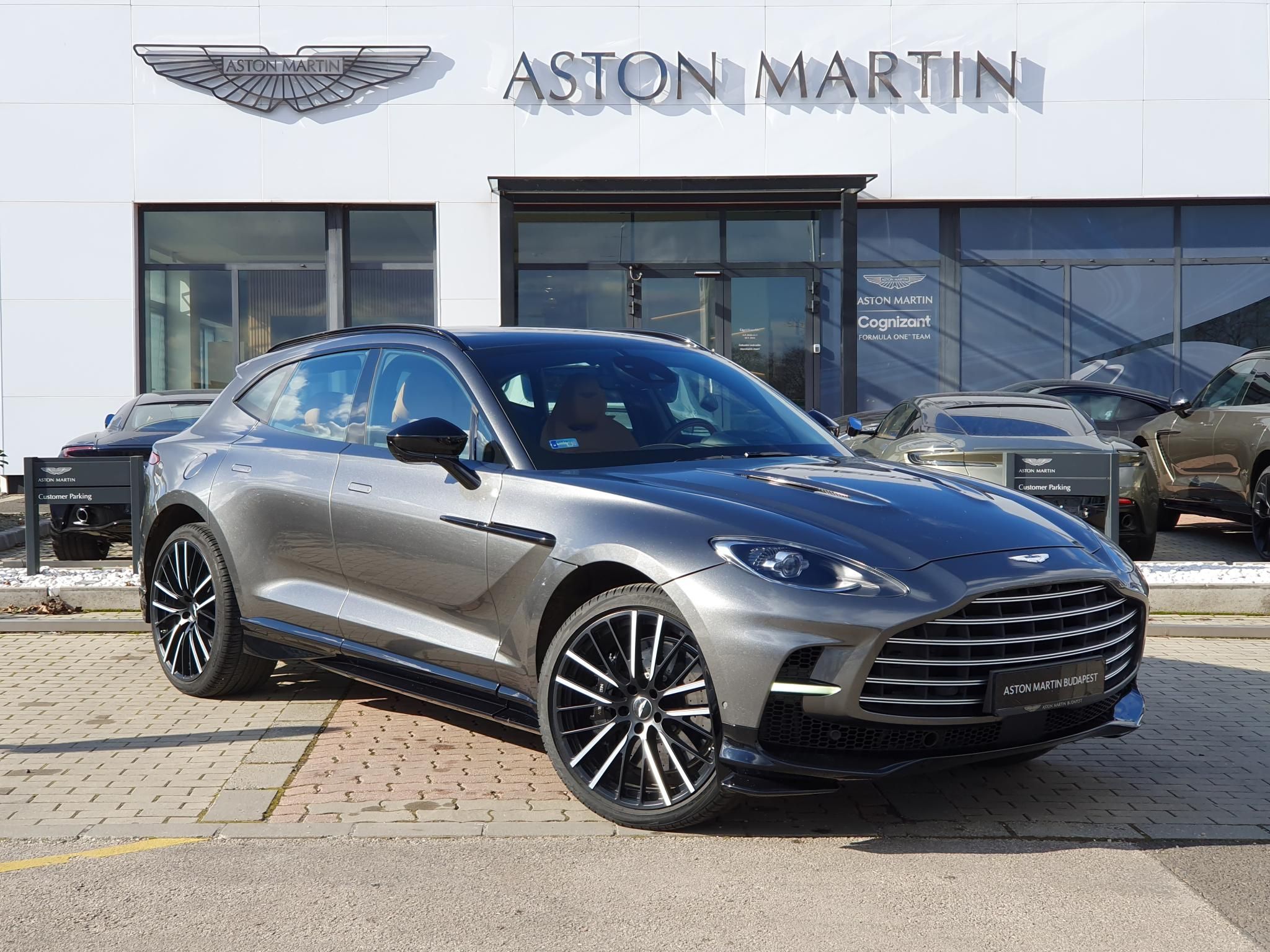 ASTON MARTIN DBX DBX707 4.0 V8. (Automata) - 1. kép