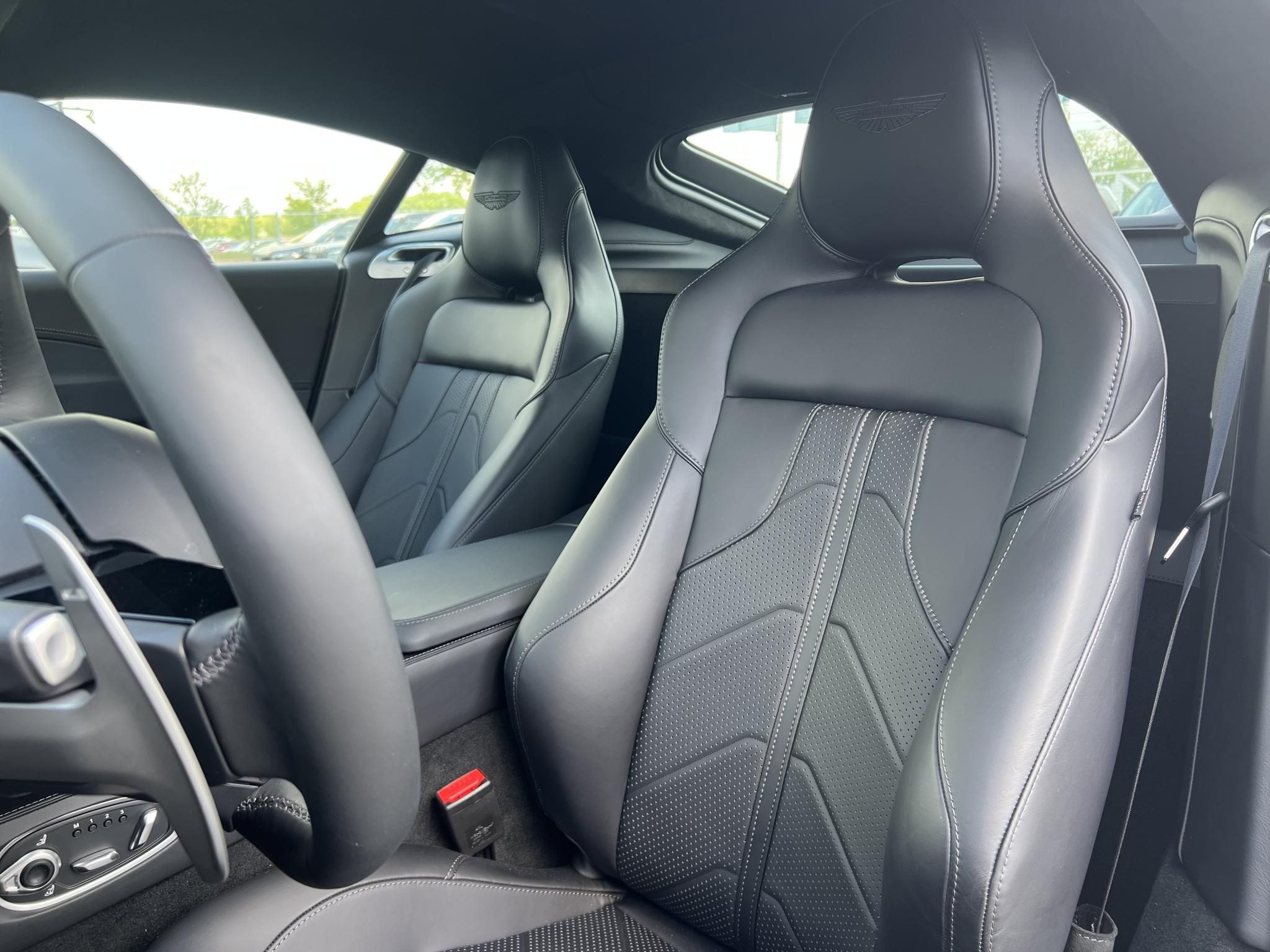 ASTON MARTIN VANTAGE 4.0 V8. (Automata) - 9. kép