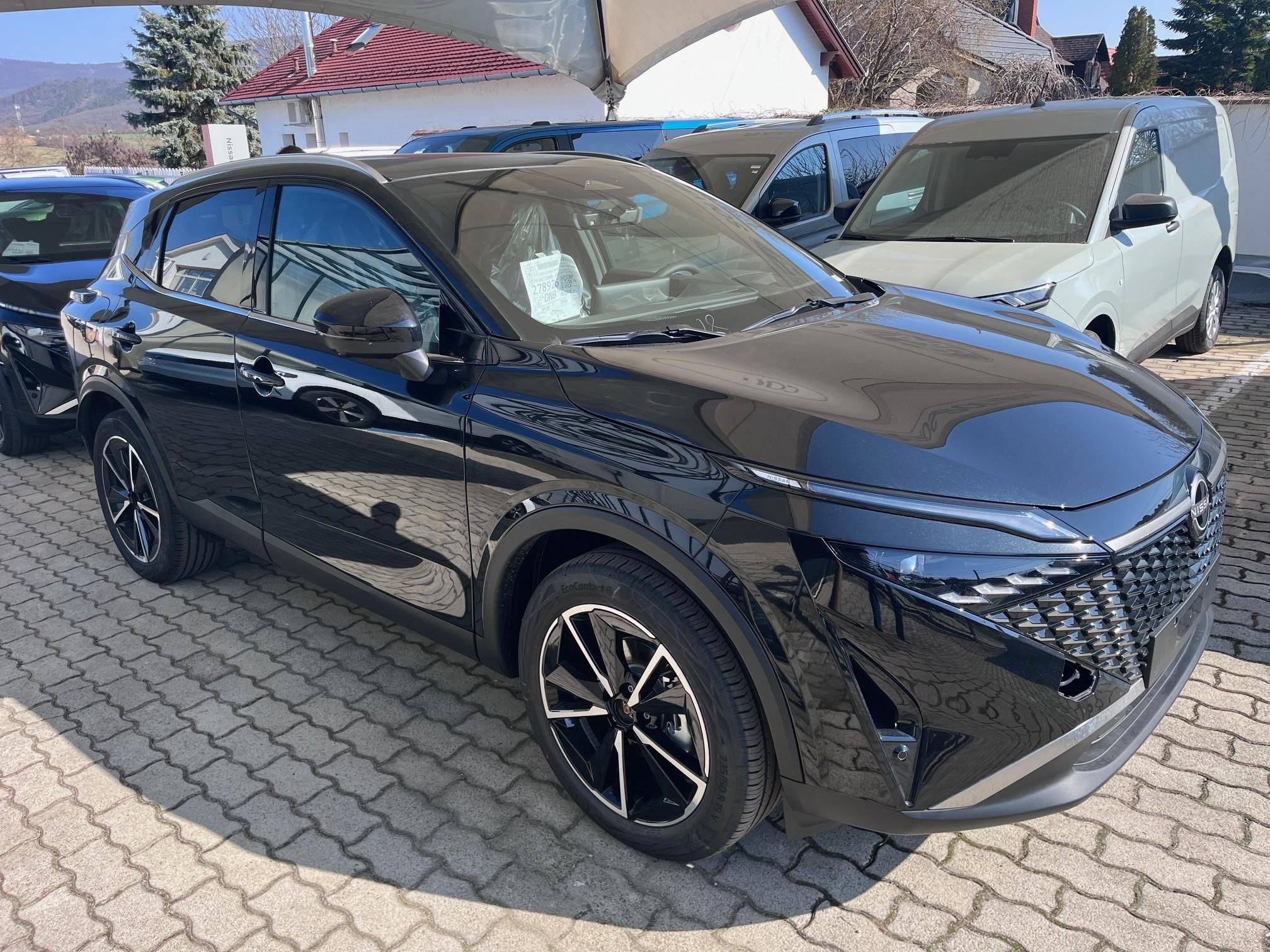 NISSAN QASHQAI 1.3 DIG-T Mild Tekna 1% THM finanszírozási akció!