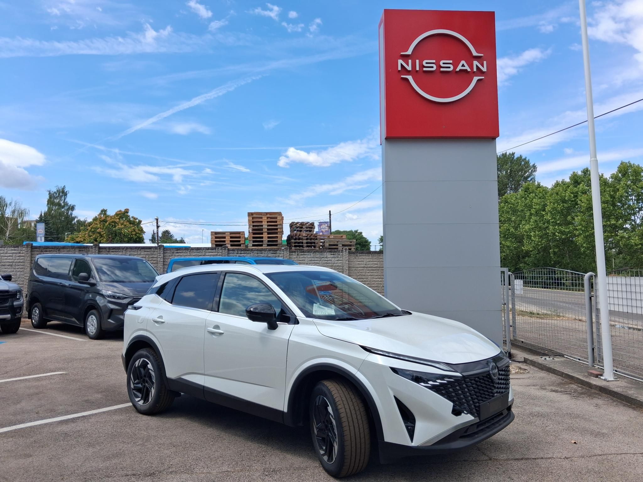 NISSAN QASHQAI 1.3 DIG-T Mild Hybrid N-Connecta X-Tronic AKÁR 1% FINANSZÍROZÁSSAL KÉSZLETRŐL AZONNAL!