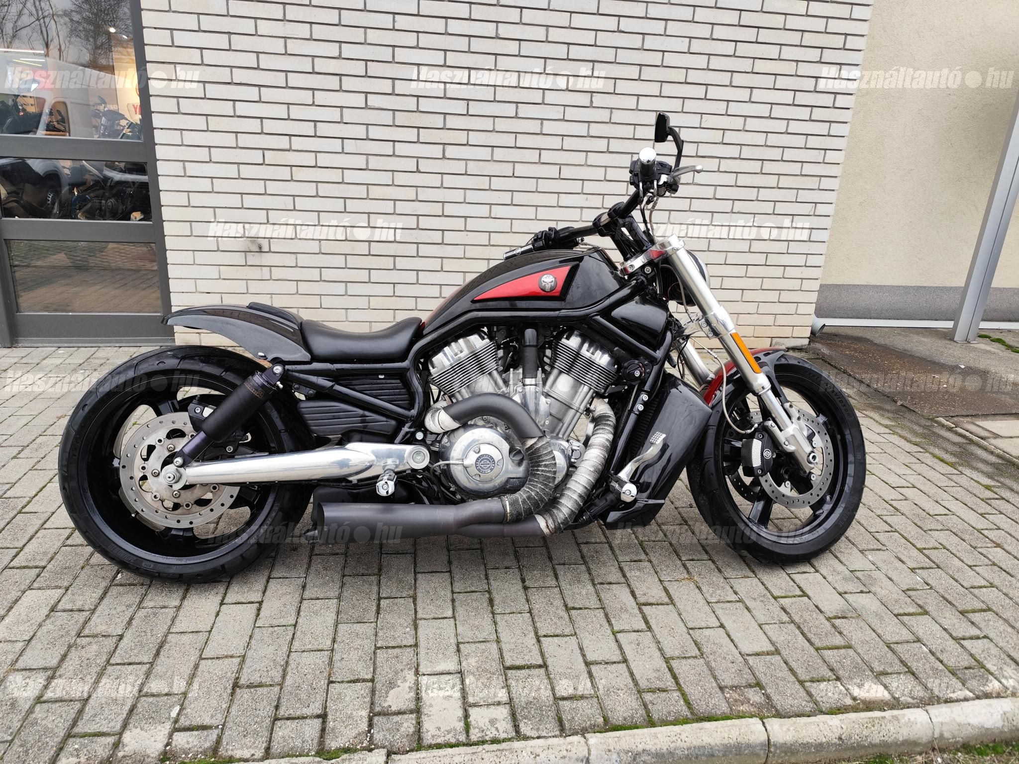 HARLEY-DAVIDSON V-ROD
