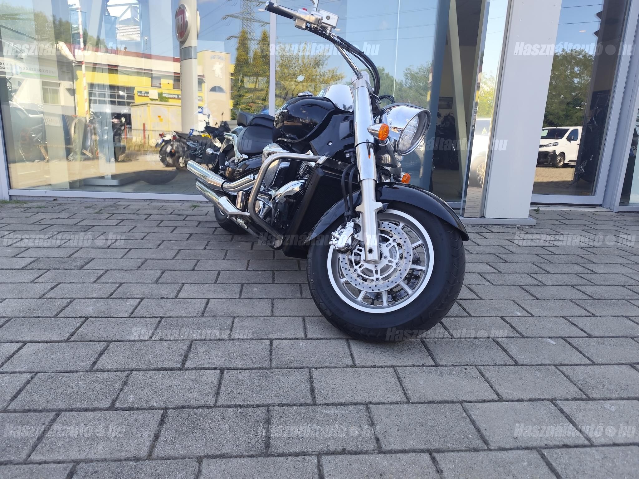 SUZUKI VLR 1800 INTRUDER