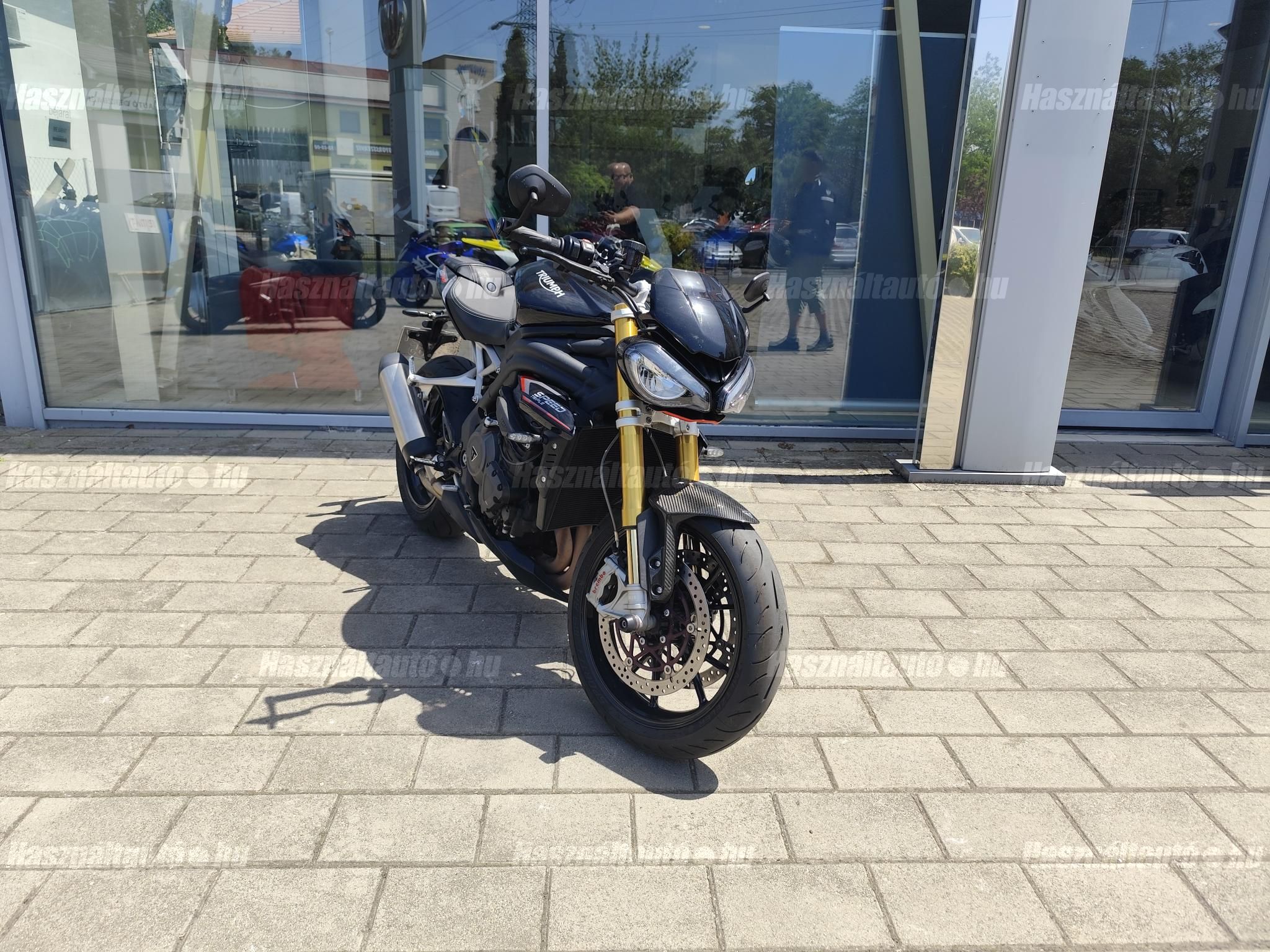 TRIUMPH SPEED TRIPLE 1200 RS