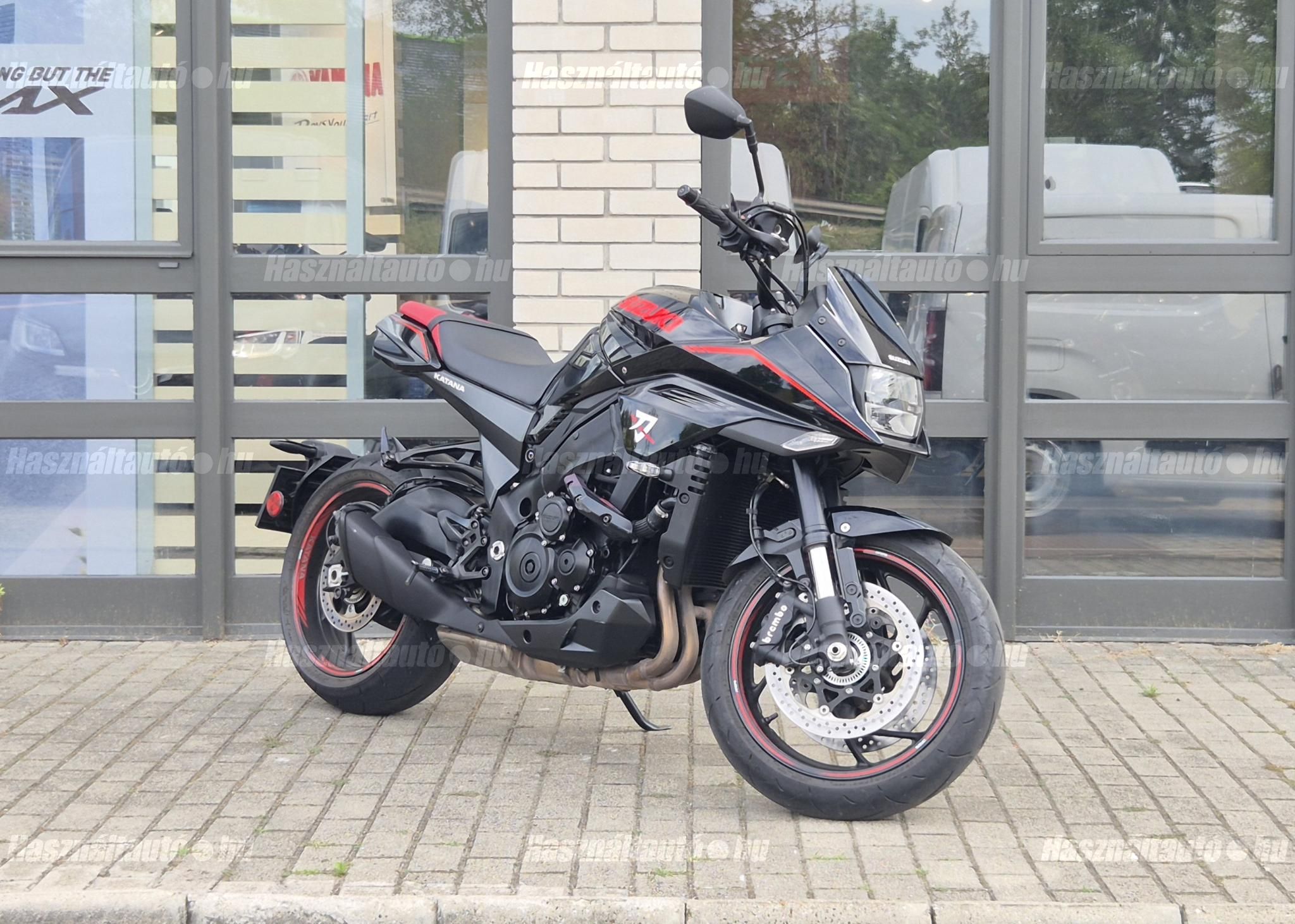 SUZUKI GSX-S 1000 (KATANA)