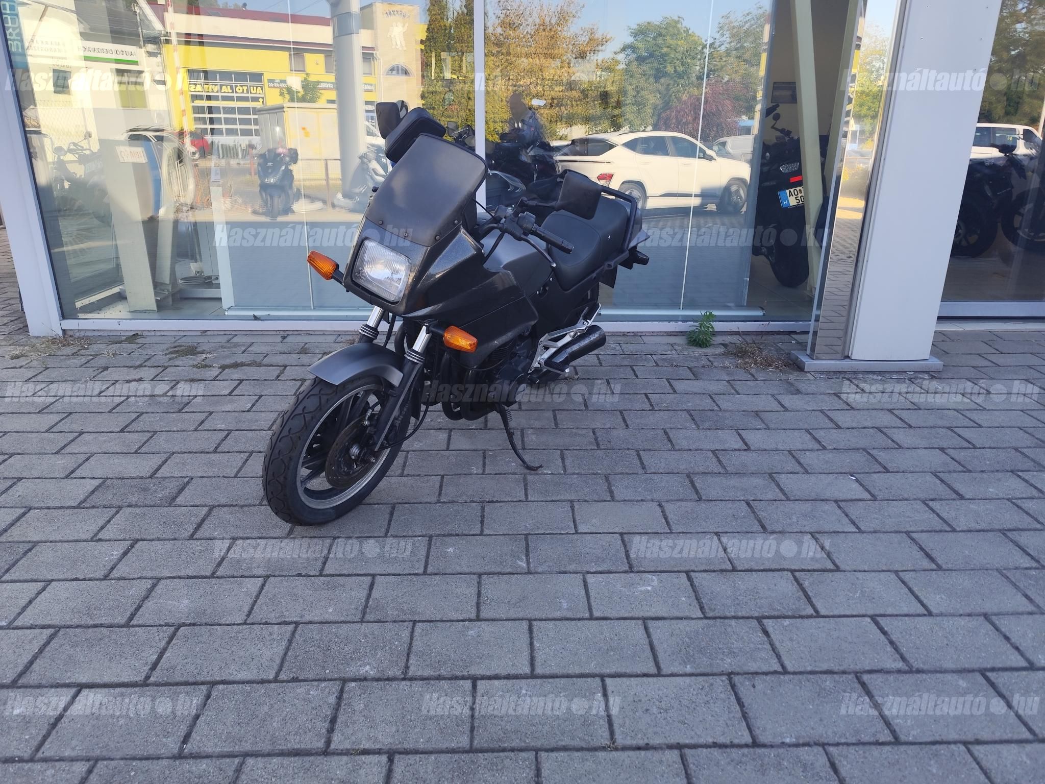 SUZUKI GSX 550