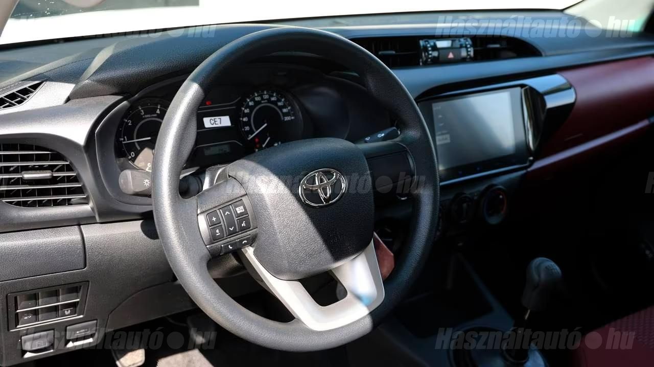 Toyota Hilux – 4. kép