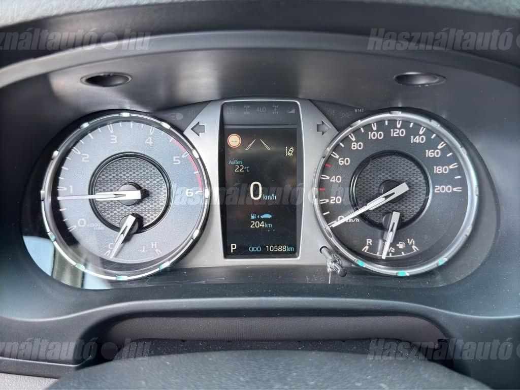 Toyota Hilux – 5. kép
