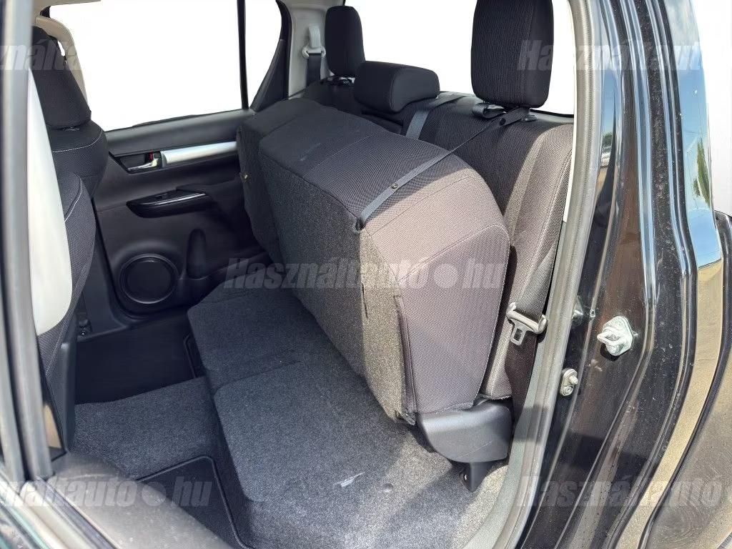 Toyota Hilux – 8. kép