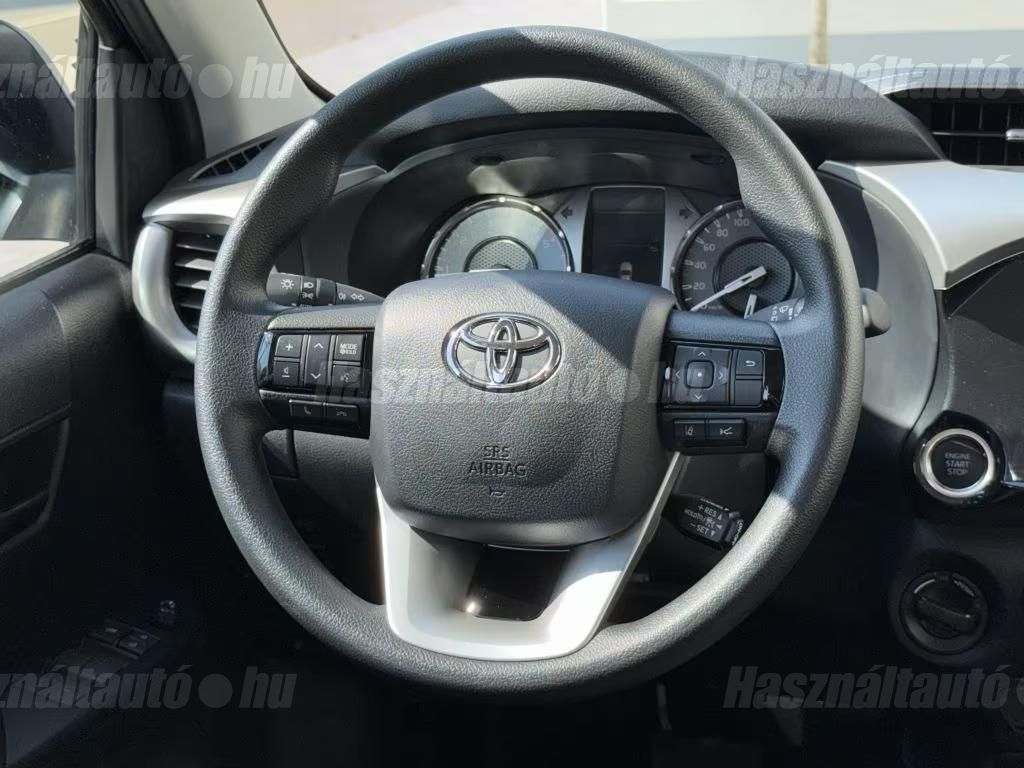Toyota Hilux – 4. kép