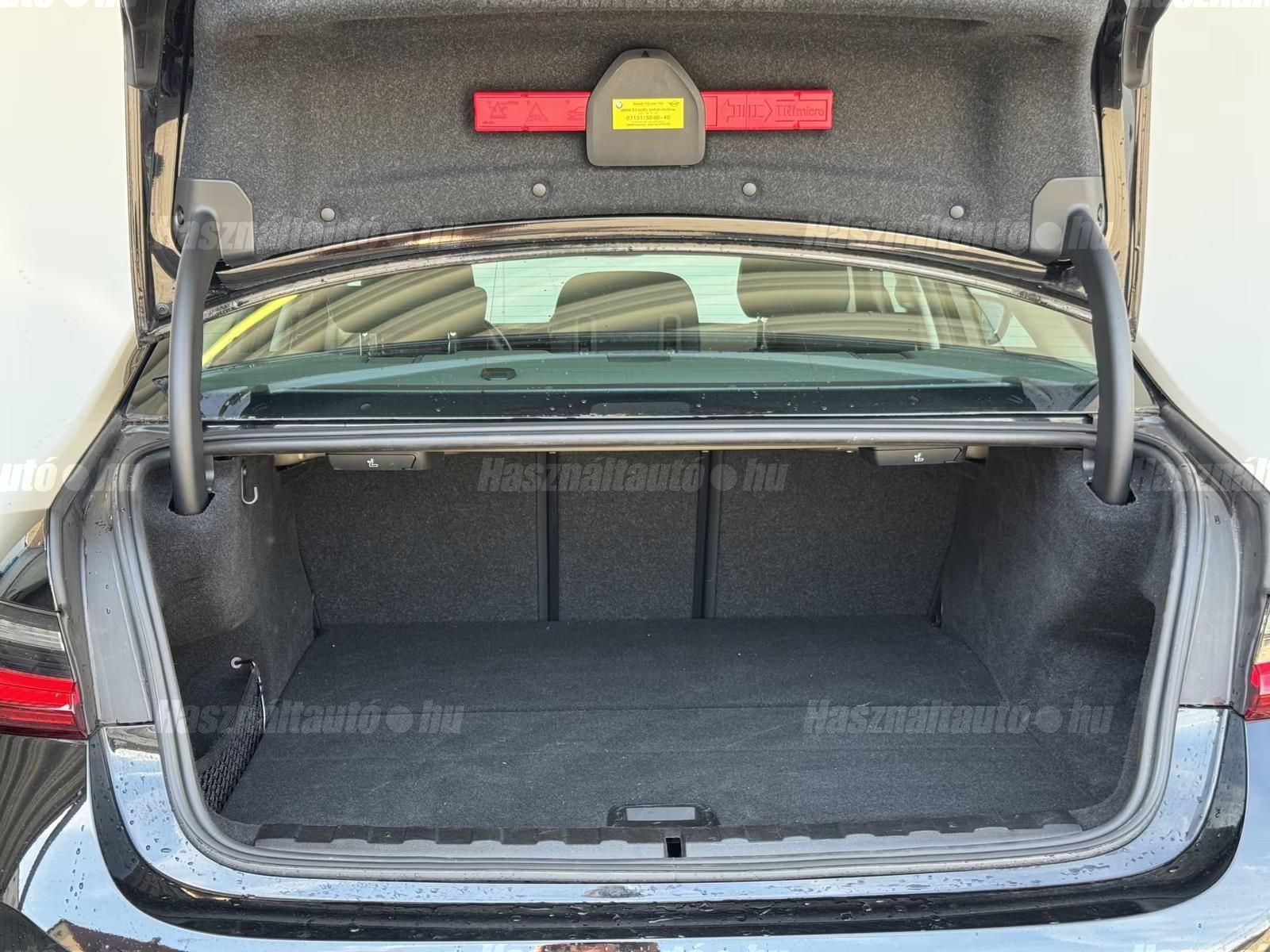 BMW 320e – 9. kép