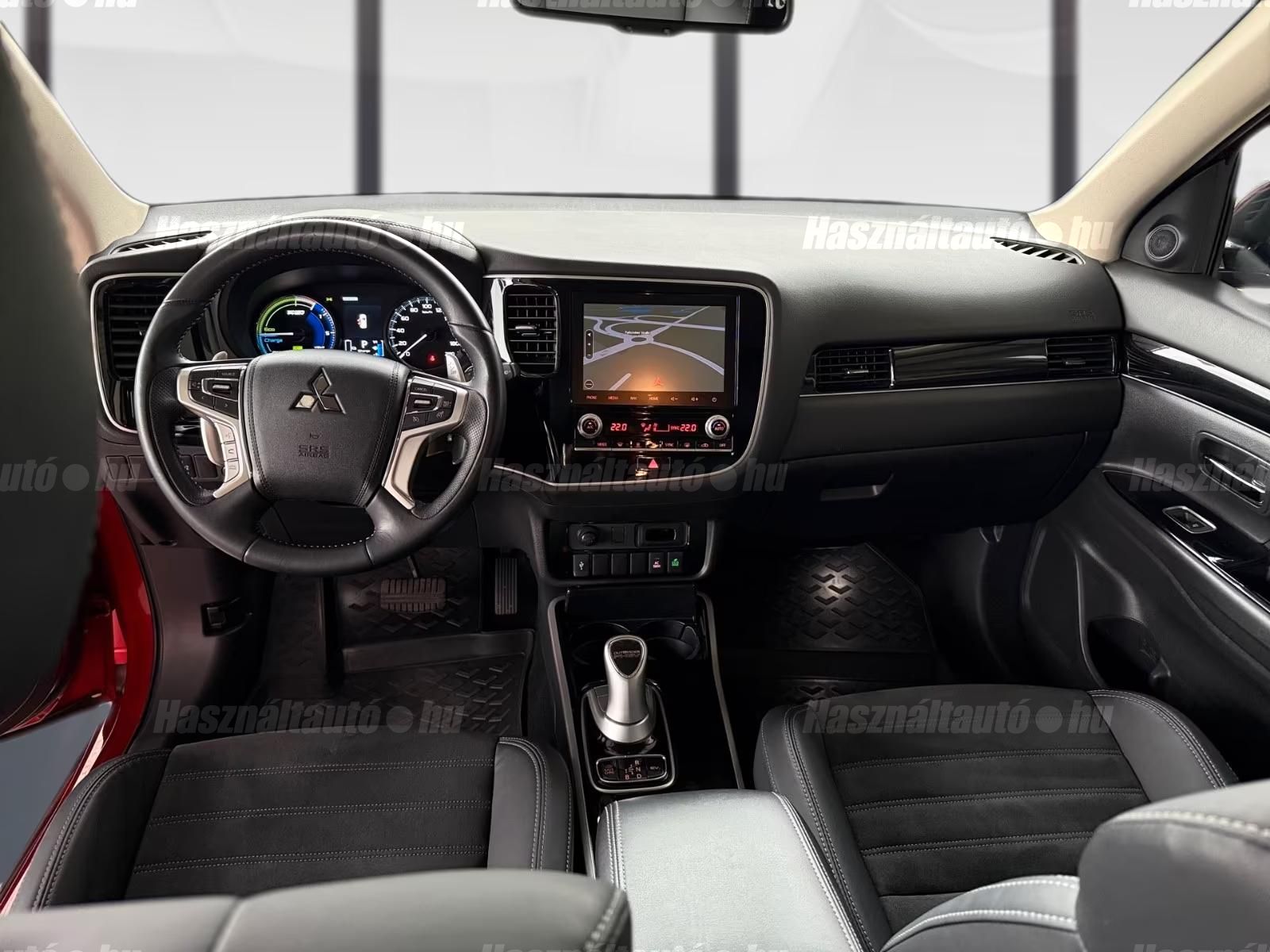 Mitsubishi Outlander – 4. kép