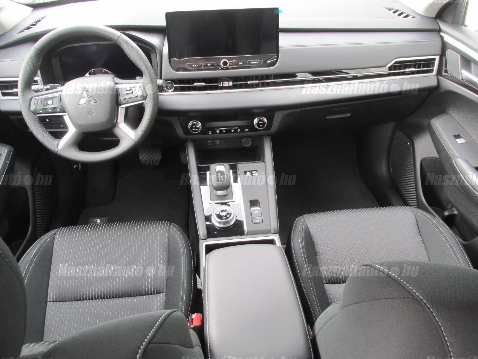 Mitsubishi Outlander – 5. kép