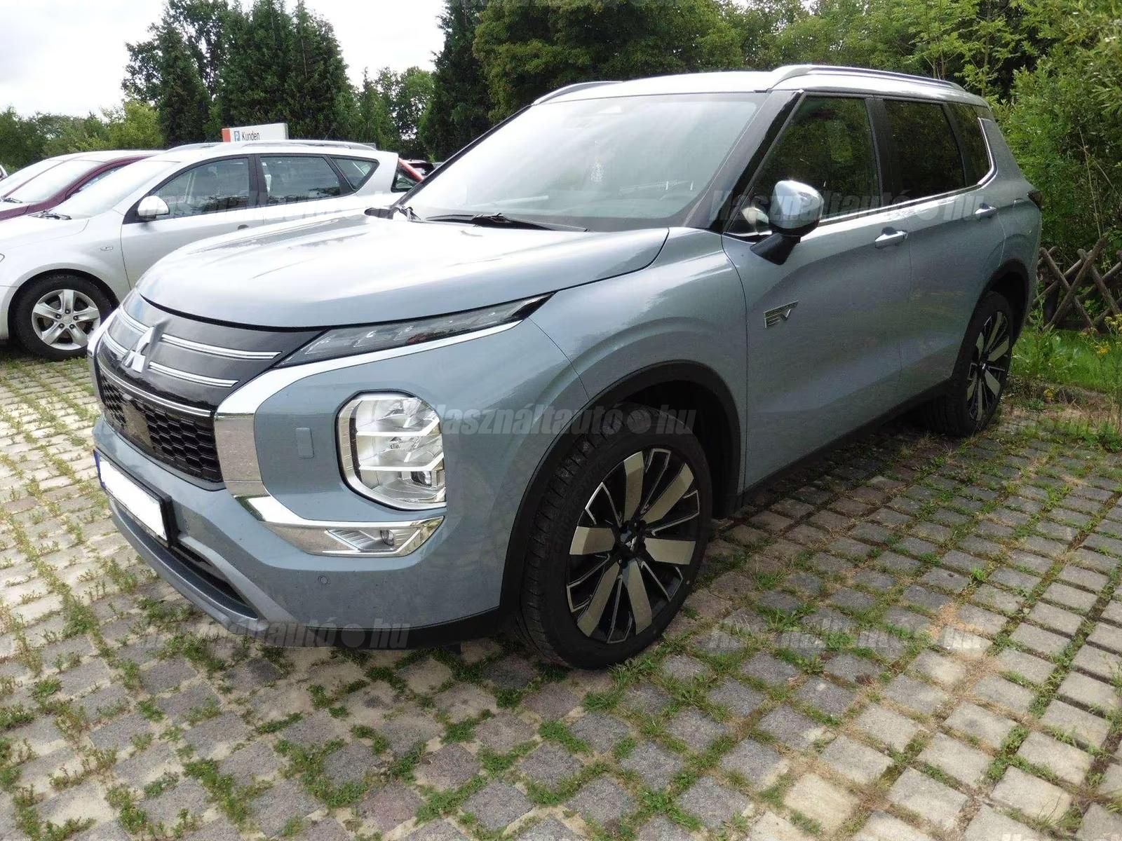 Mitsubishi Outlander – 1. kép
