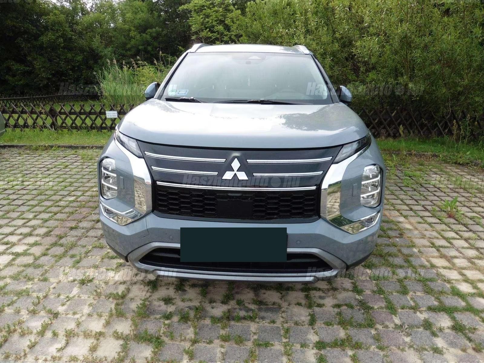 Mitsubishi Outlander – 2. kép