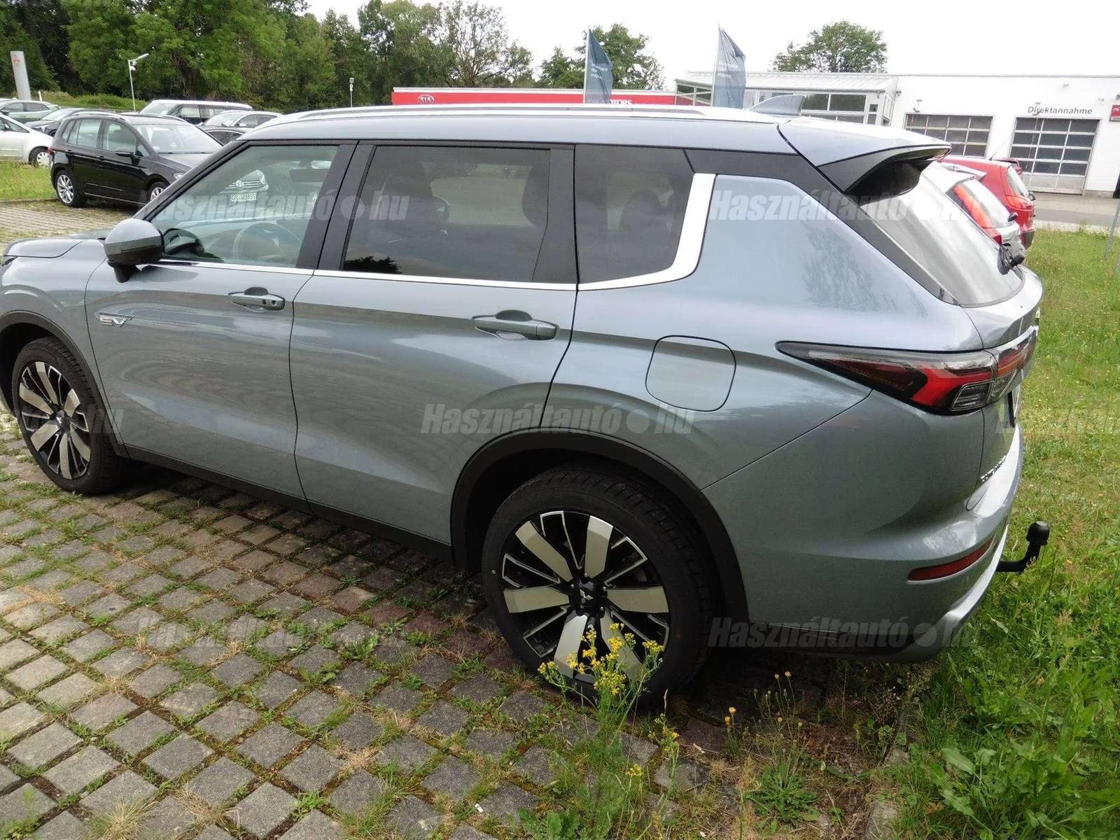 Mitsubishi Outlander – 7. kép