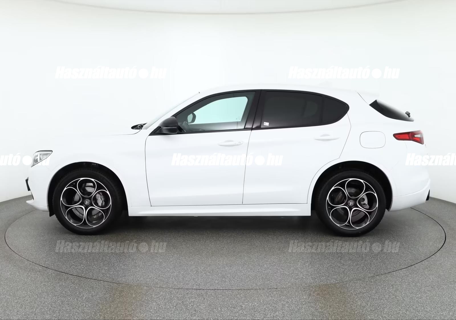 Alfa Romeo Stelvio – 3. kép