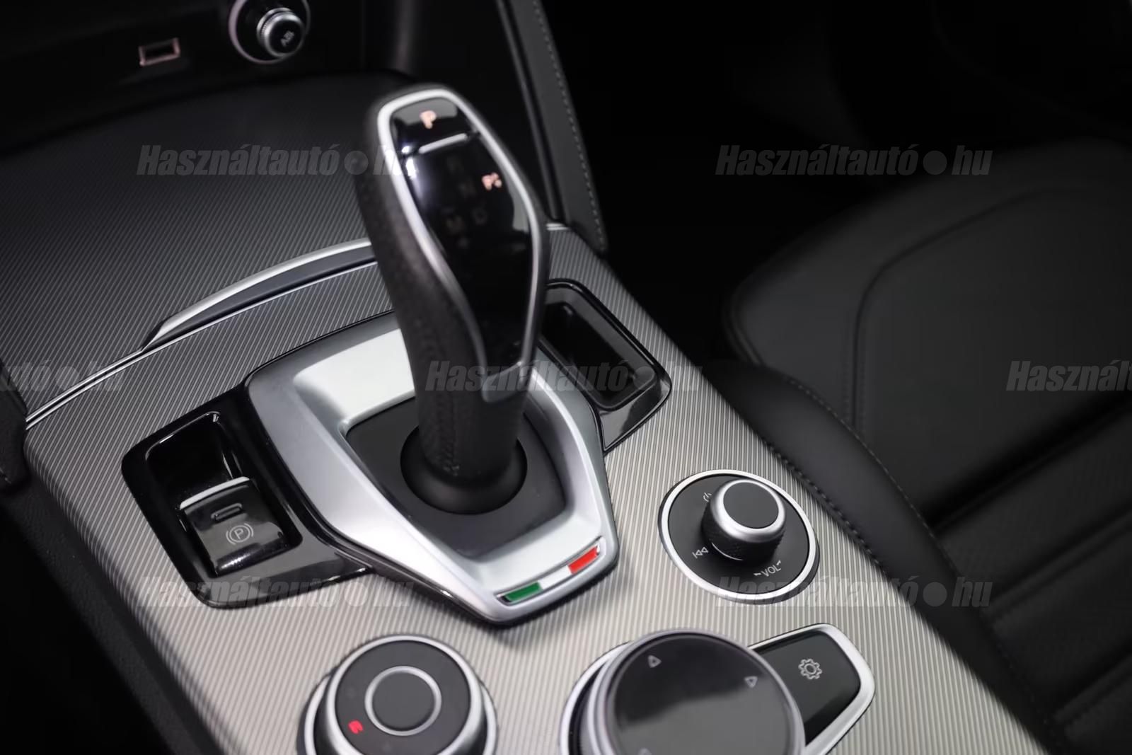 Alfa Romeo Stelvio – 9. kép