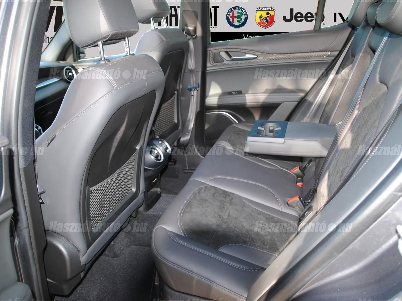 Alfa Romeo Stelvio – 10. kép