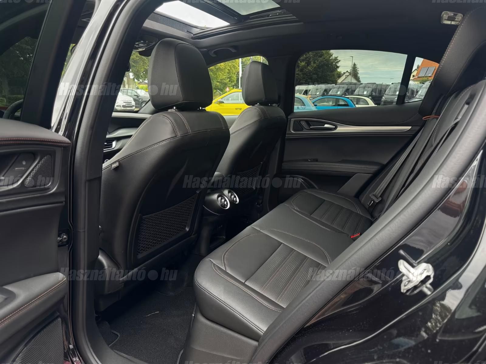 Alfa Romeo Stelvio – 10. kép