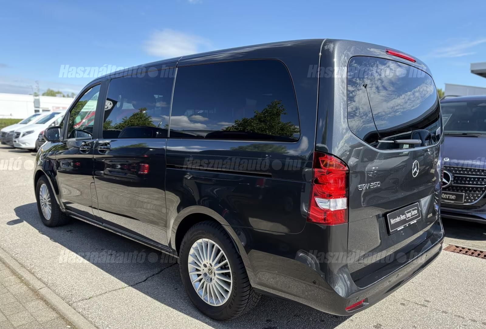 Mercedes-Benz Eqv – 10. kép