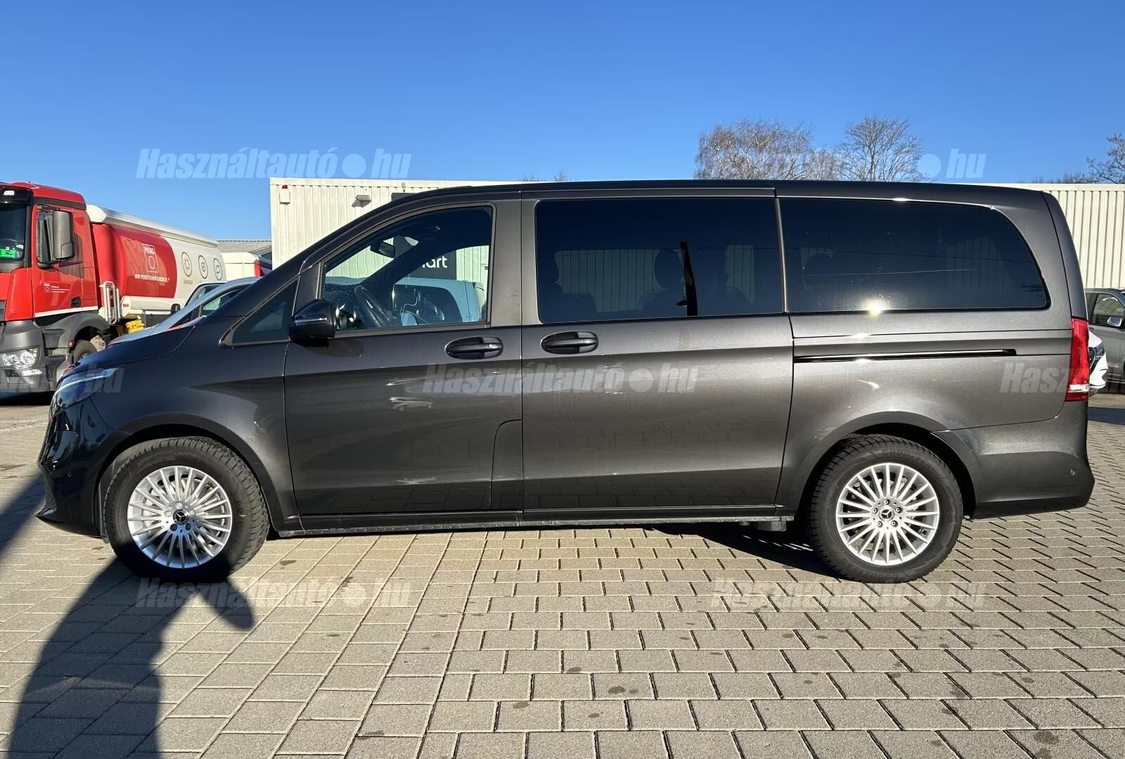Mercedes-Benz Eqv – 3. kép