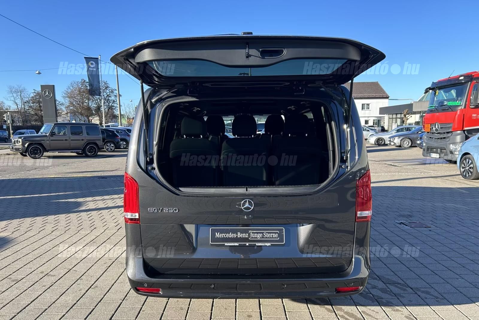 Mercedes-Benz Eqv – 11. kép