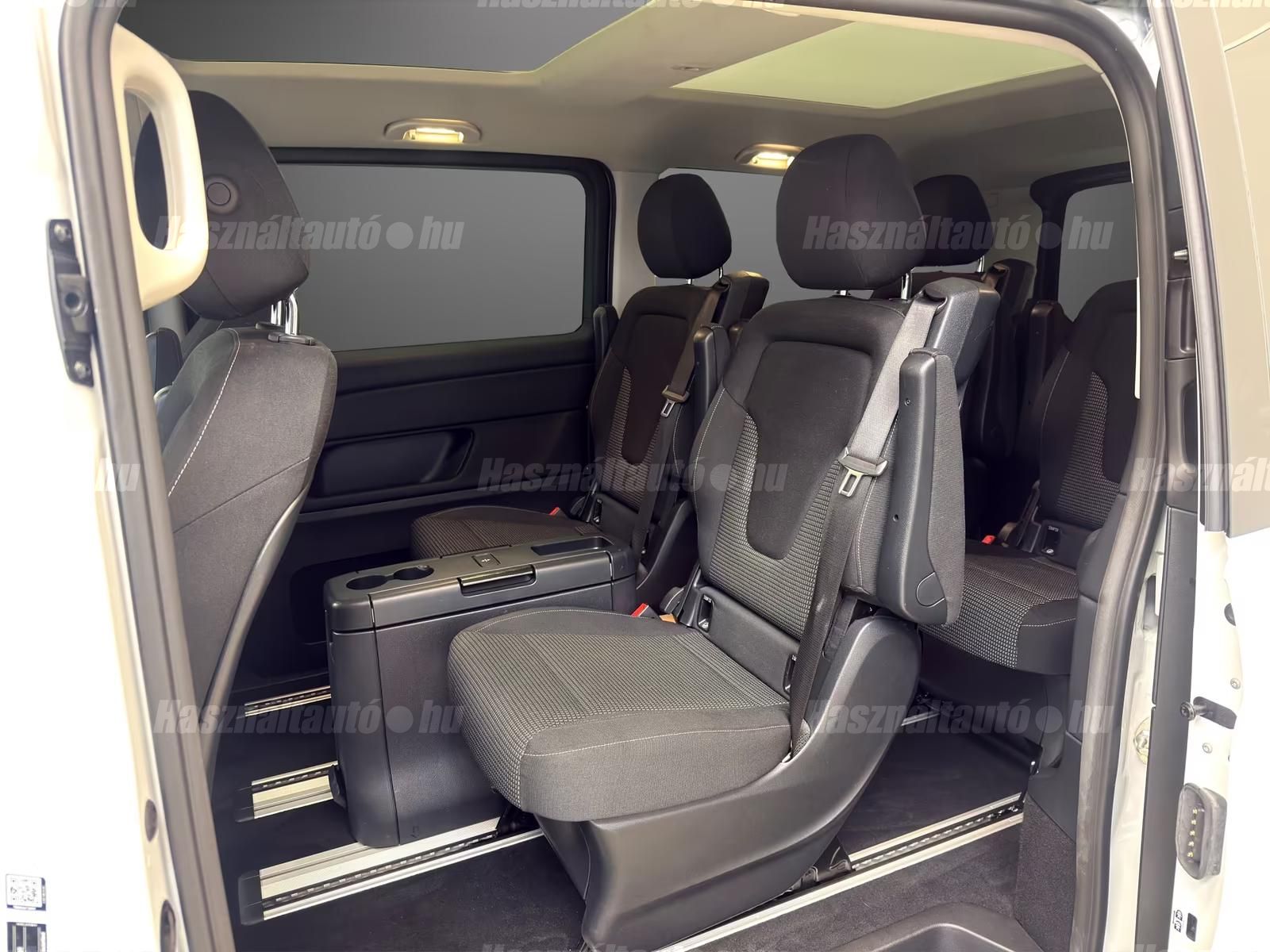 Mercedes-Benz Eqv – 8. kép