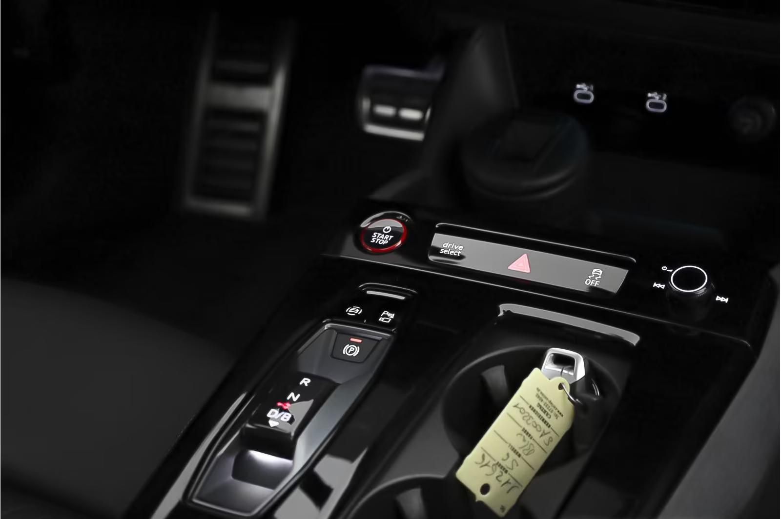 Használt Audi S6 (2025, kék) – 7. kép