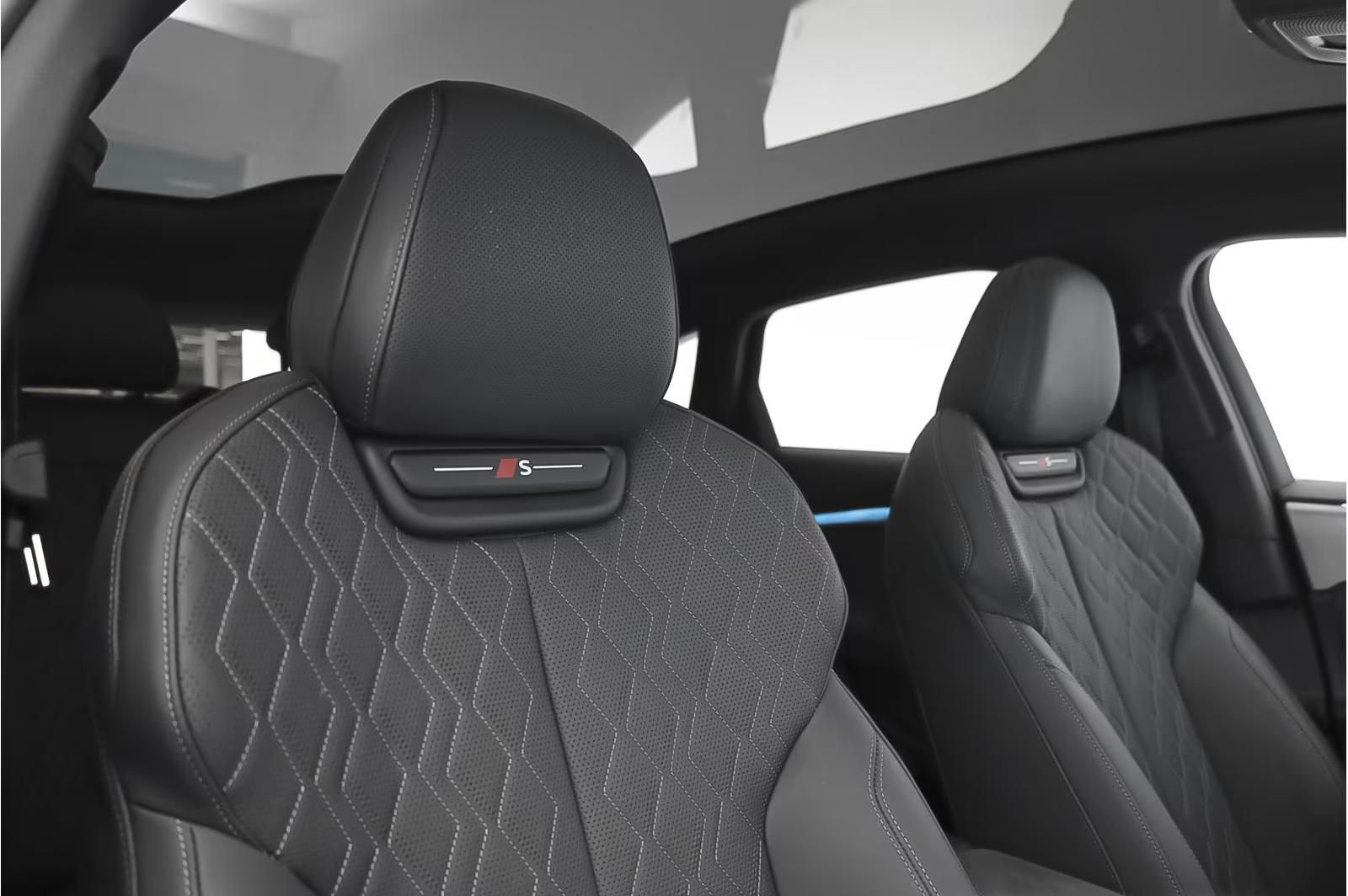 Használt Audi S6 (2025, kék) – 8. kép