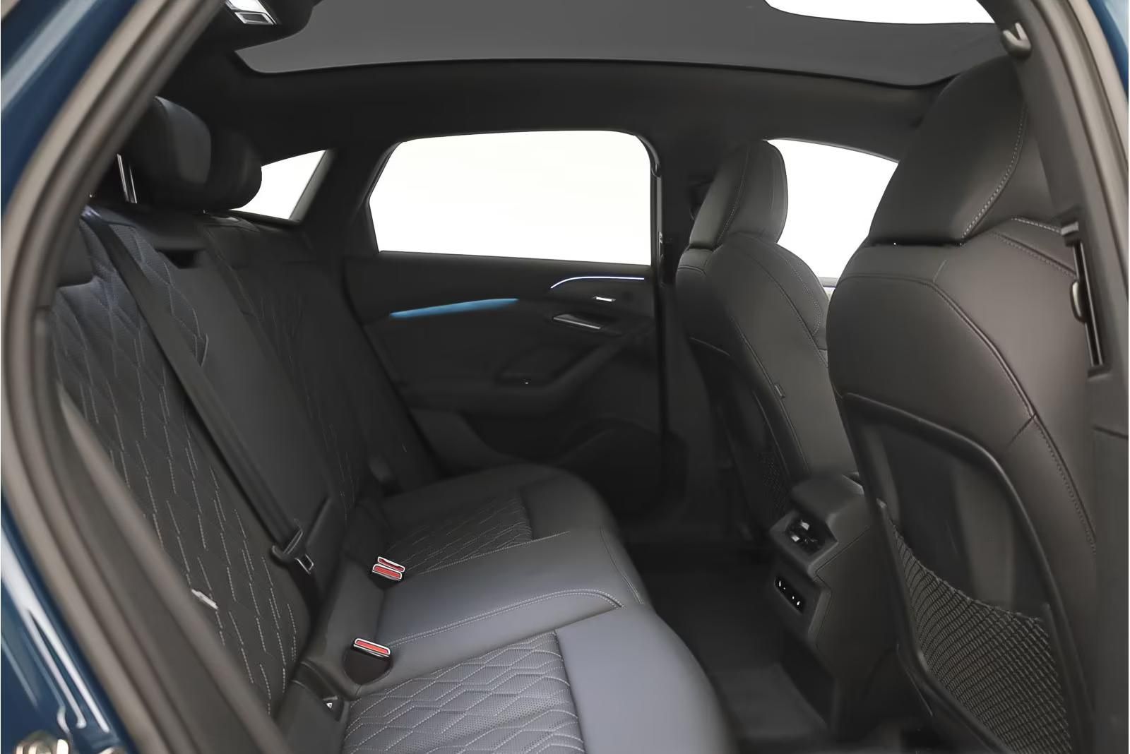 Használt Audi S6 (2025, kék) – 9. kép