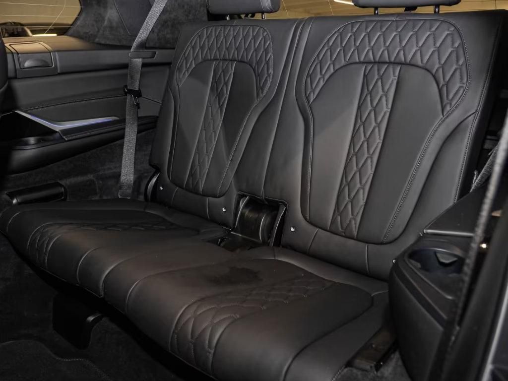 Használt BMW X7 (2024, fehér) – 9. kép