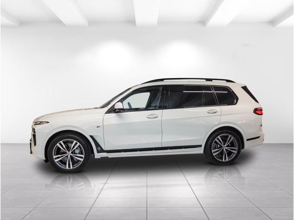 Használt BMW X7 (2024, fehér) – 10. kép