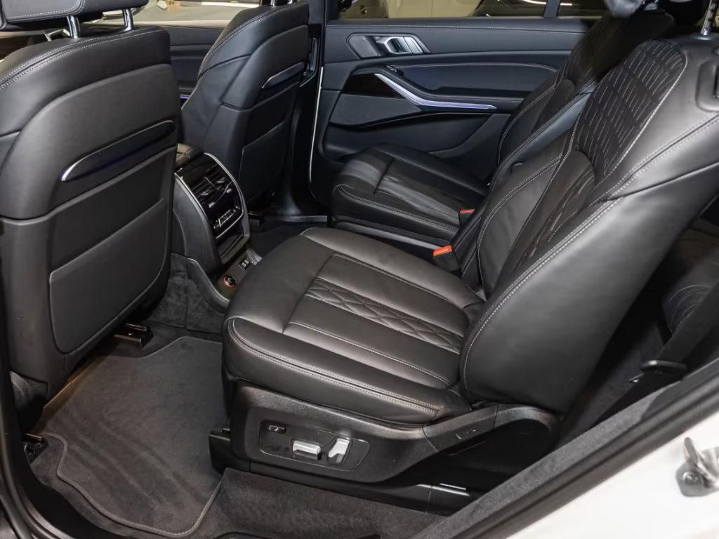 Használt BMW X7 (2024, fehér) – 8. kép