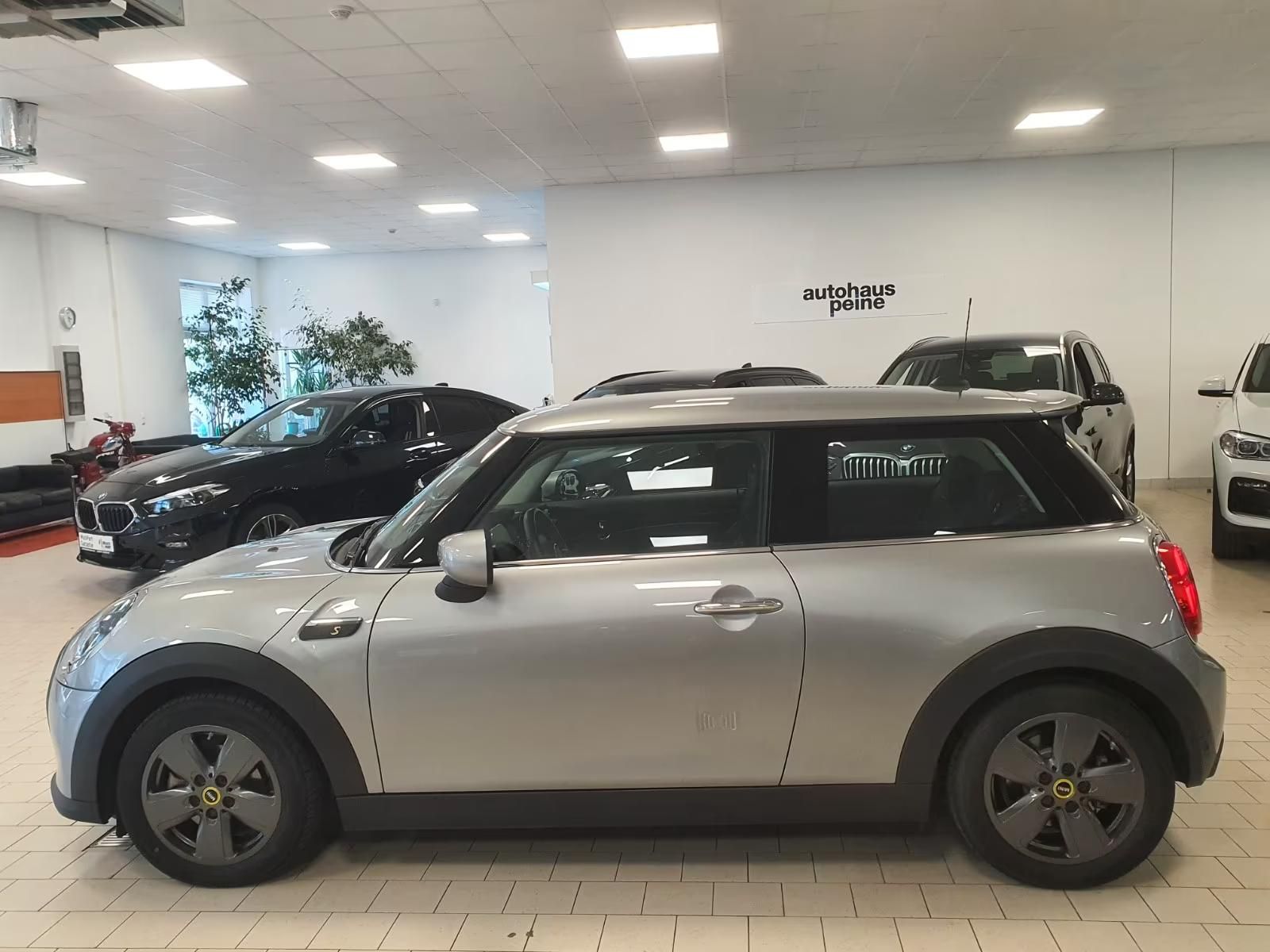 Használt MINI MINI Cooper (2023, ezüst) – 3. kép