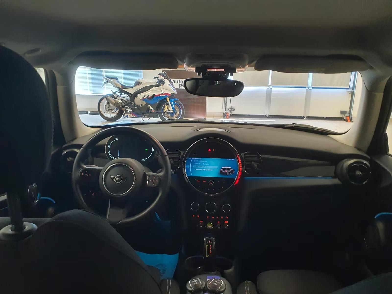 Használt MINI MINI Cooper (2023, ezüst) – 5. kép