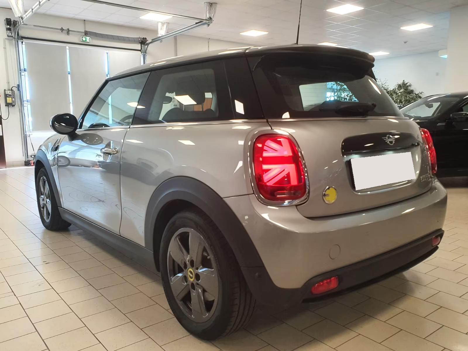 Használt MINI MINI Cooper (2023, ezüst) – 10. kép